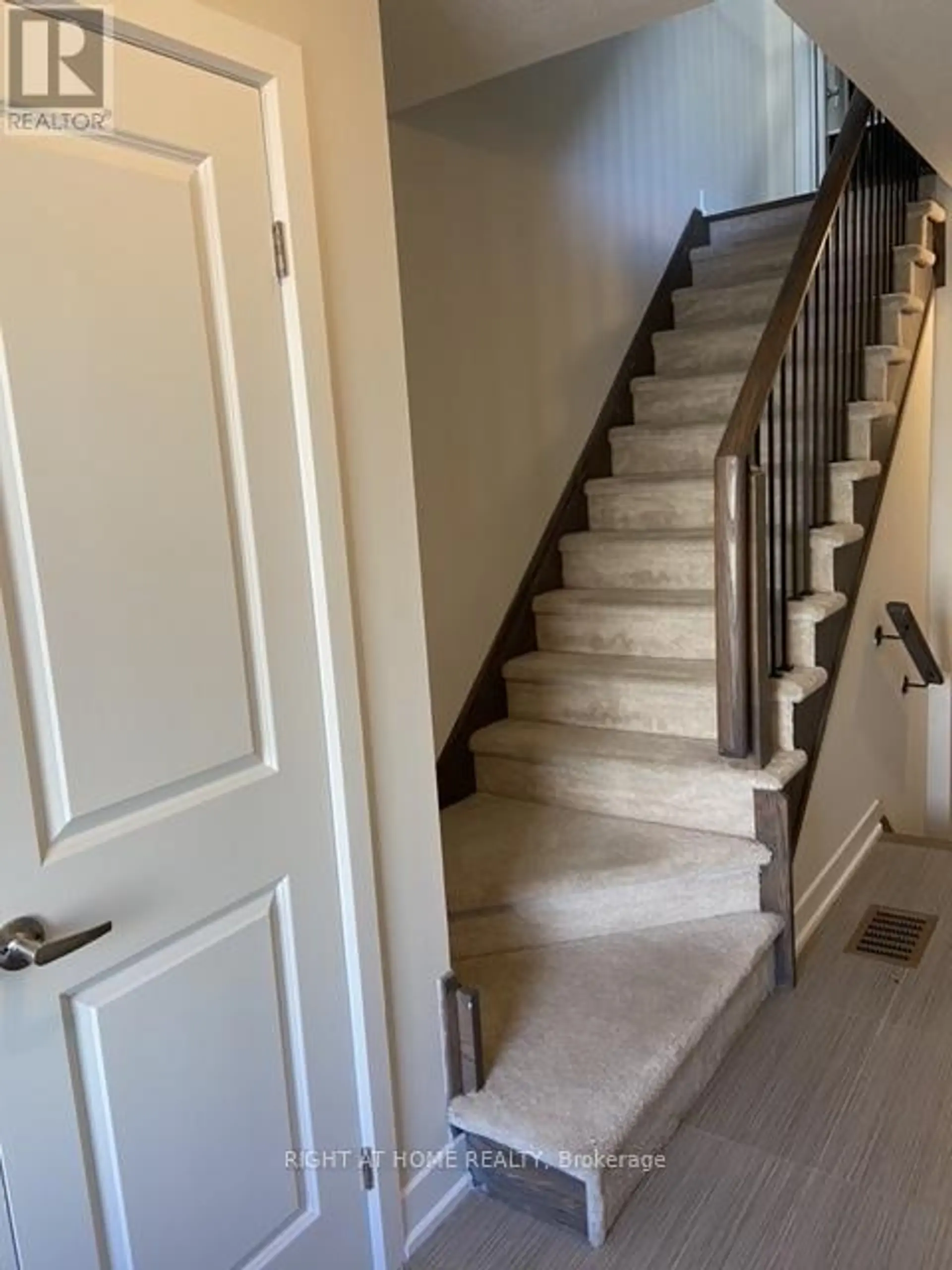 #31 56 PALLOCK HILL WAY - Image 3