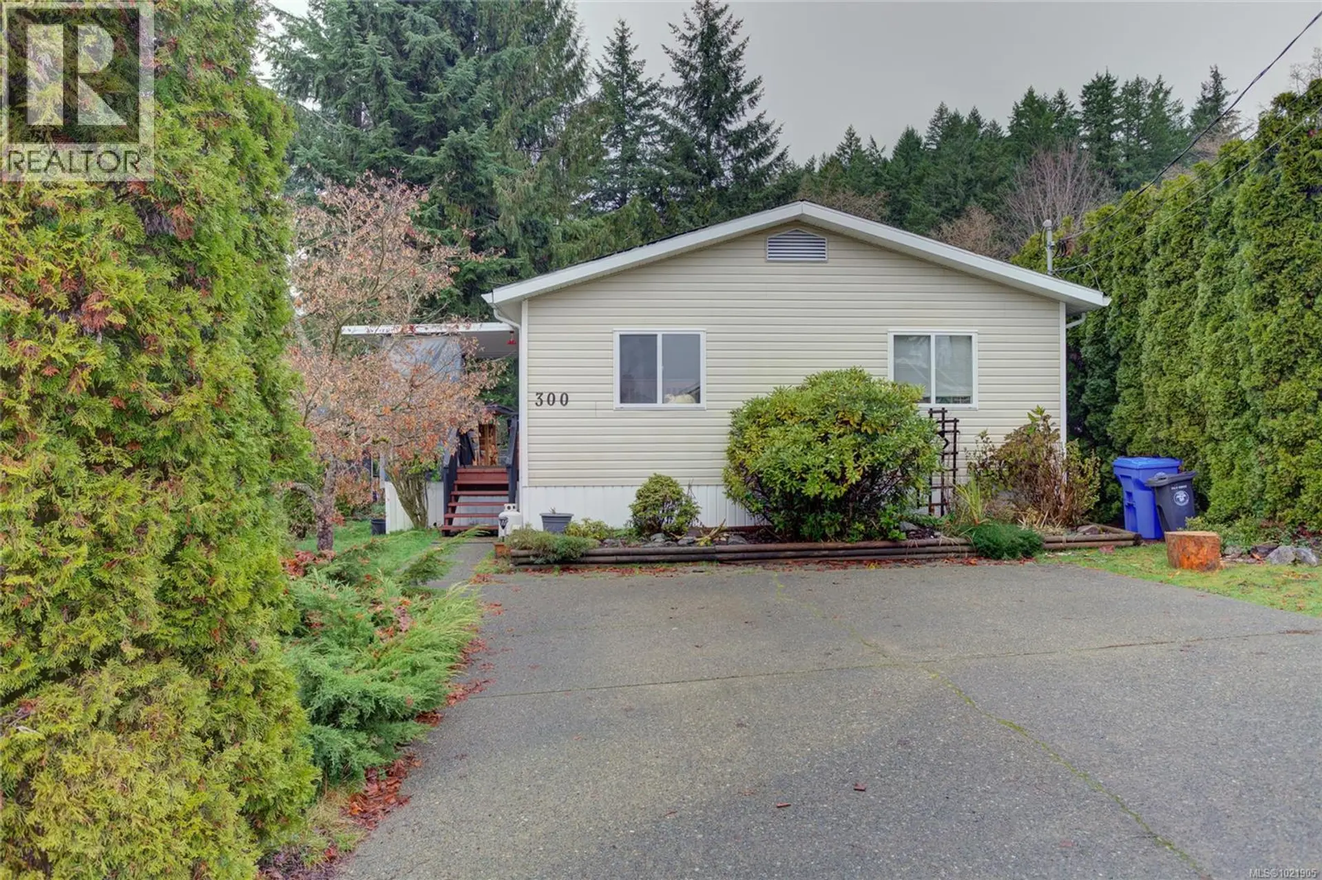 Property at 300 Lake Park Rd, Lake Cowichan, BC