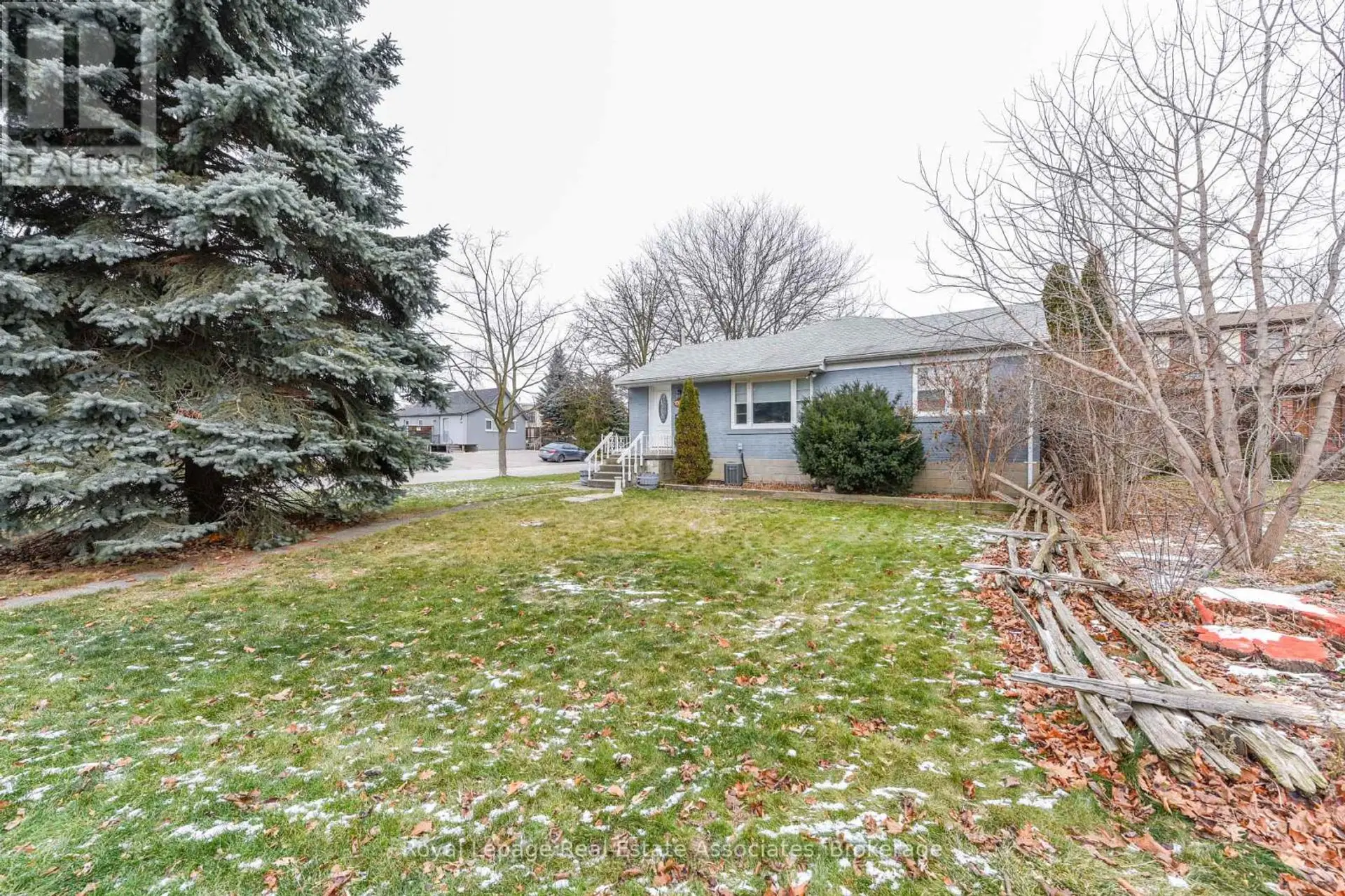 1089 SENECA AVENUE - Image 6
