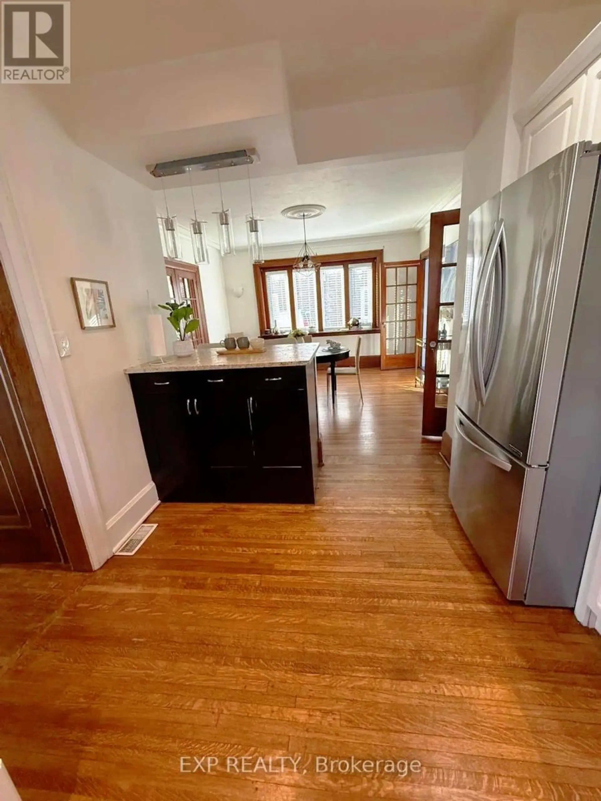 376 KING STREET E - Image 16
