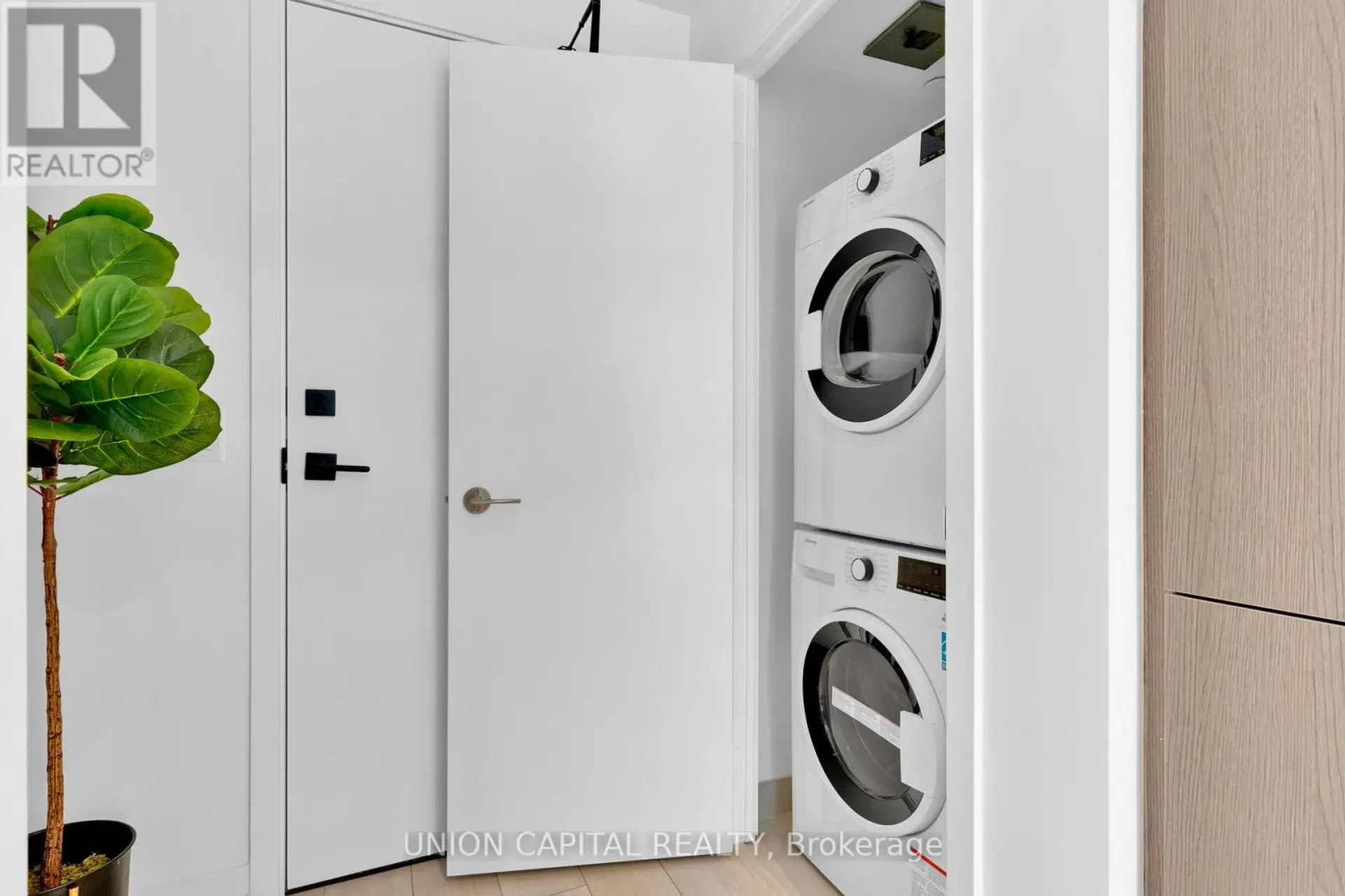 #4606 55 MERCER STREET - Image 16