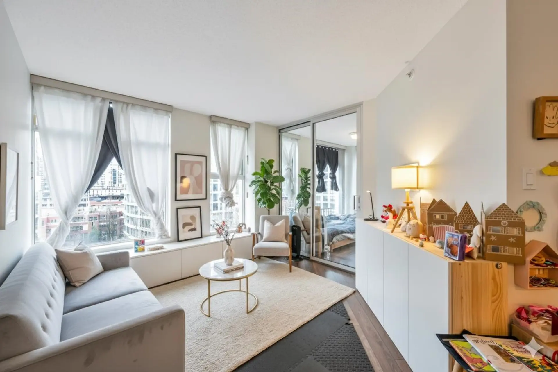 Property at #1001 1009 Expo Boulevard, Vancouver, BC