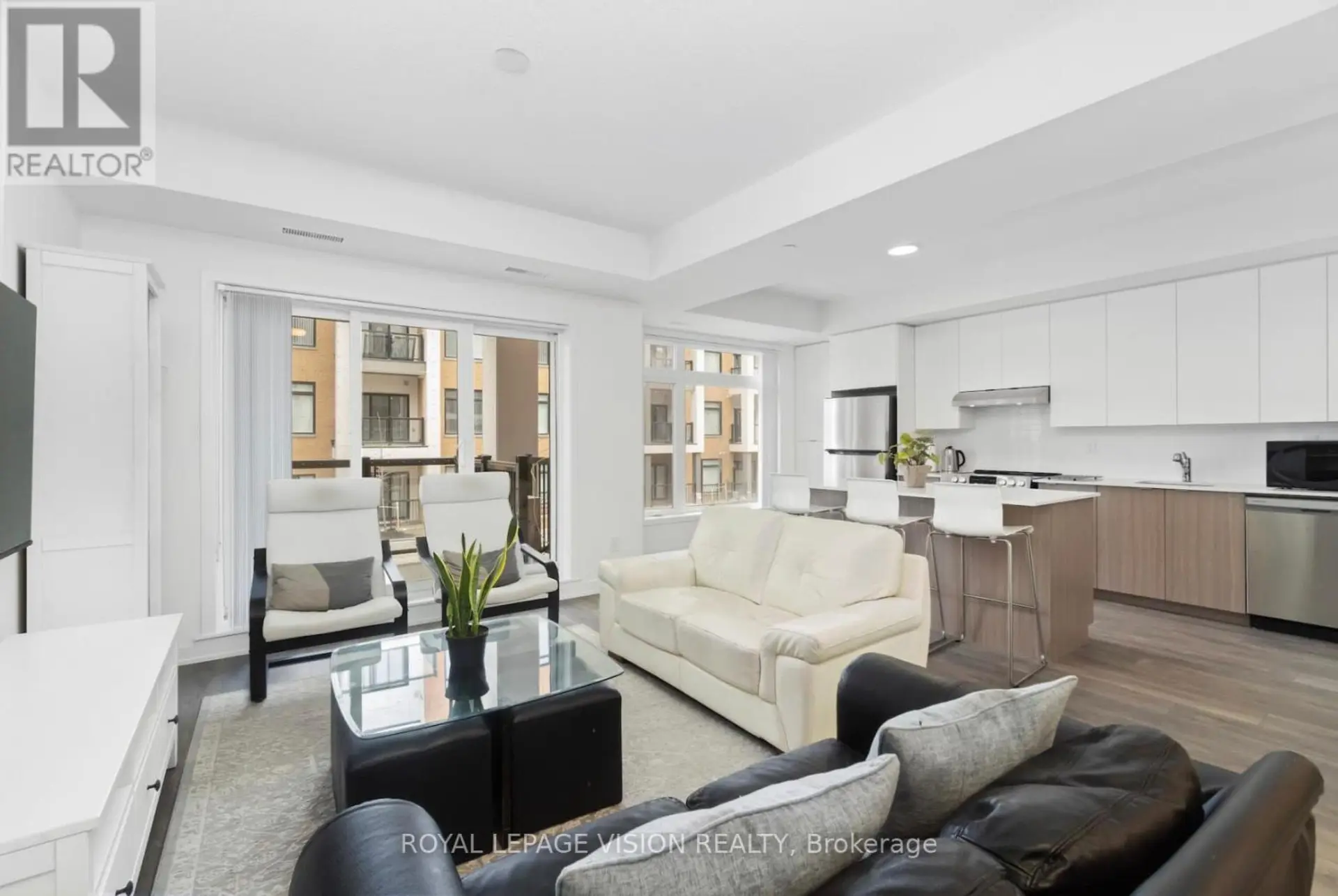#209 130 CANON JACKSON DRIVE - Image 4