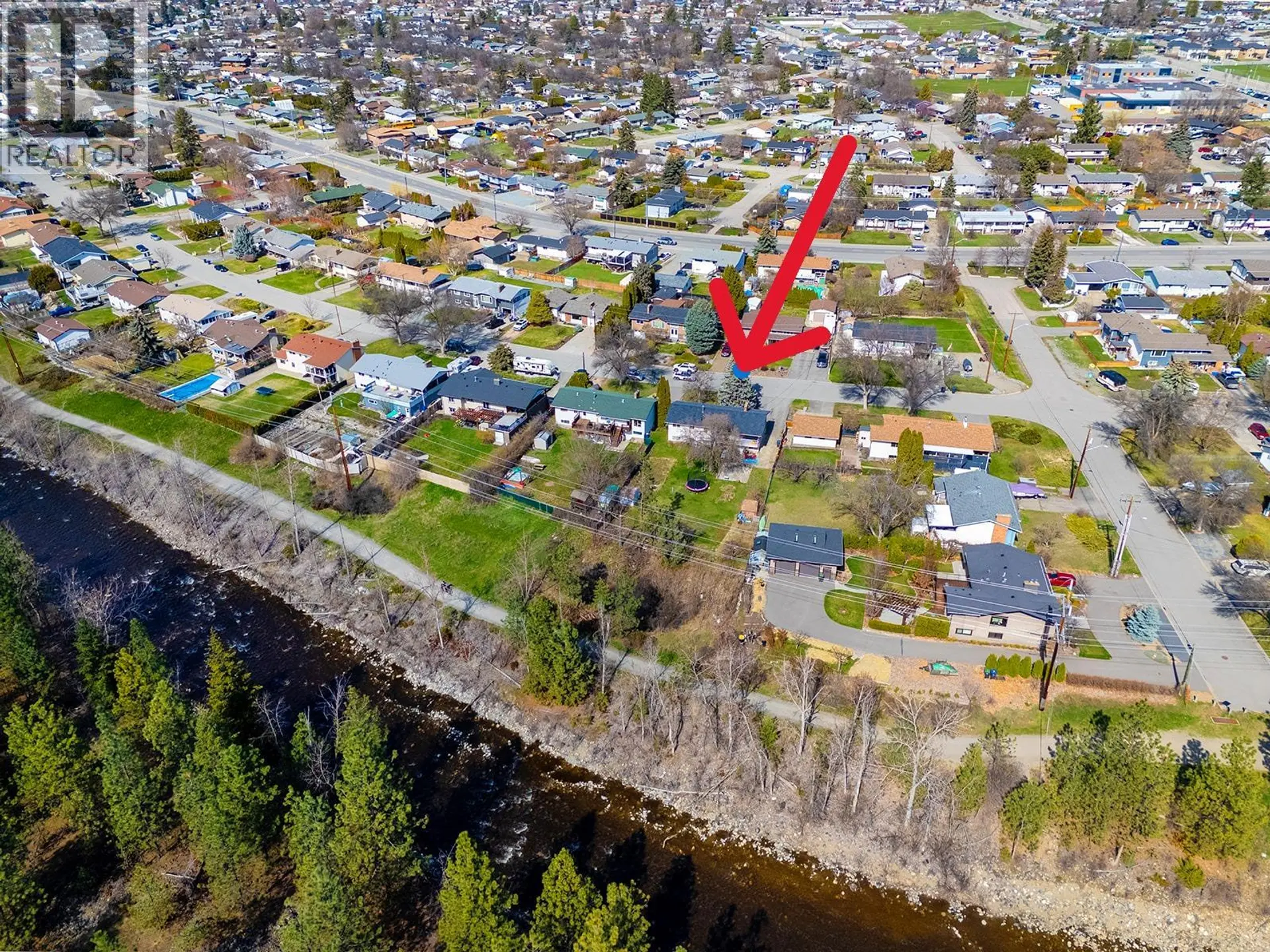 Property at 811 Tamarack Drive, Kelowna, BC