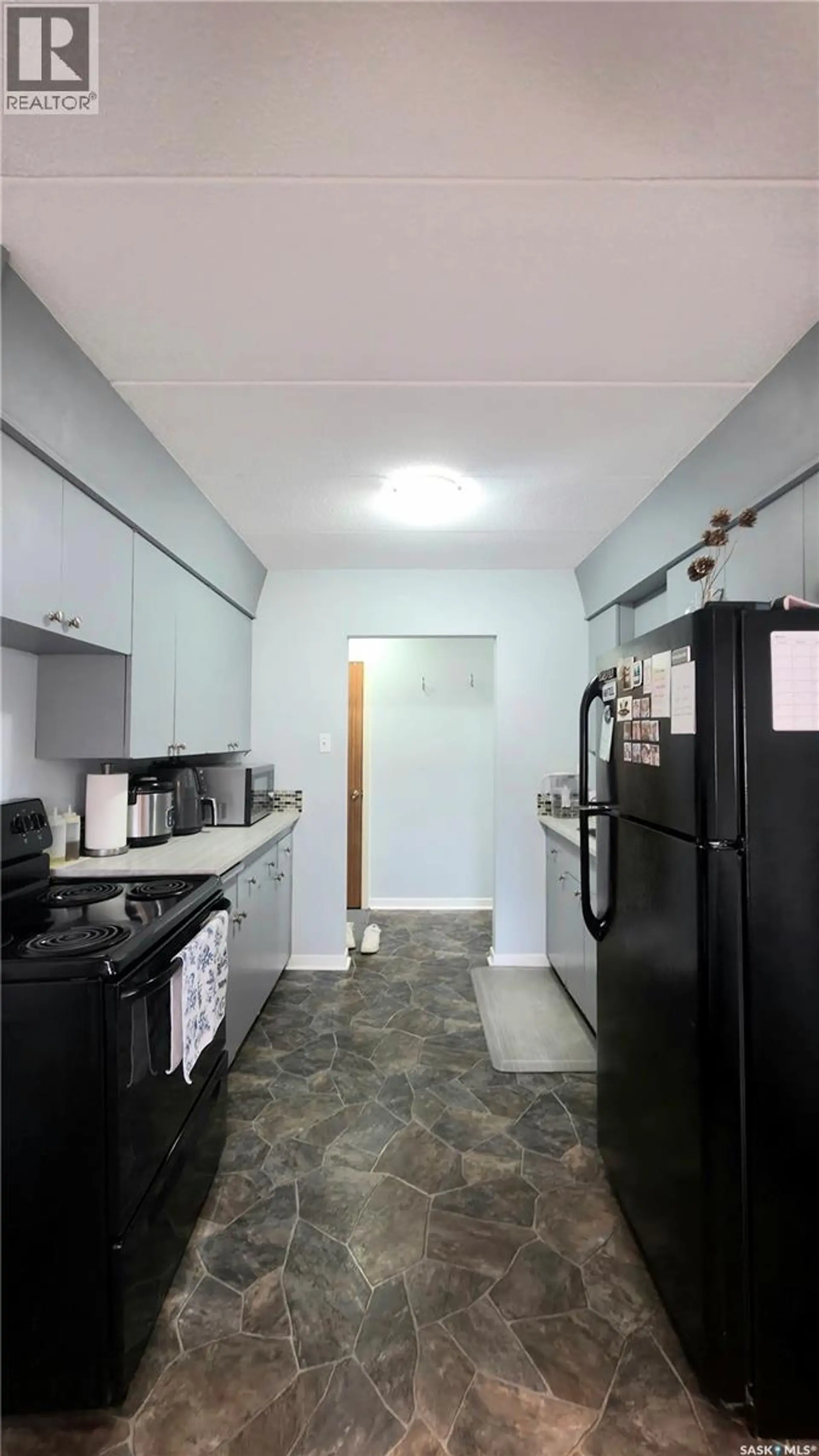 #17 2620 5TH AVENUE N - Image 4