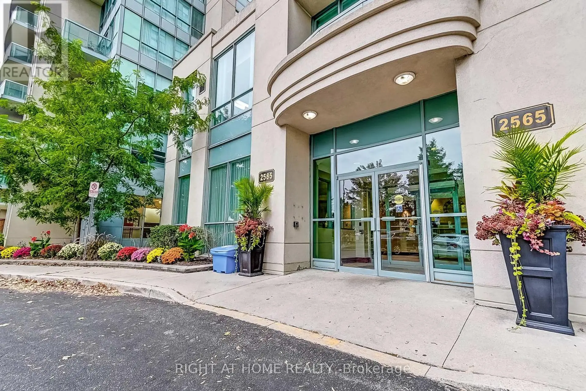 #508 2565 ERIN CENTRE BOULEVARD - Image 12