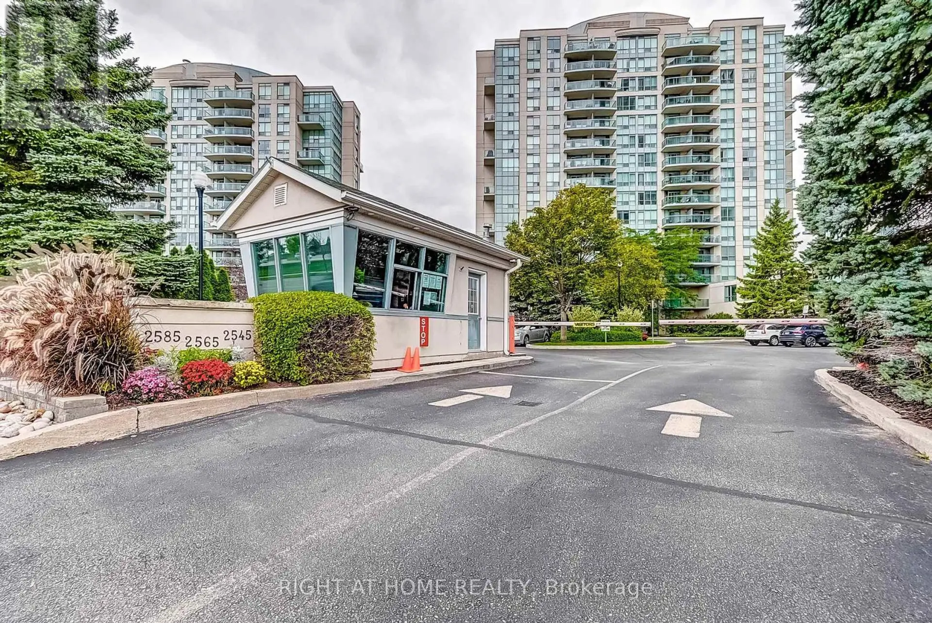 #508 2565 ERIN CENTRE BOULEVARD - Image 14