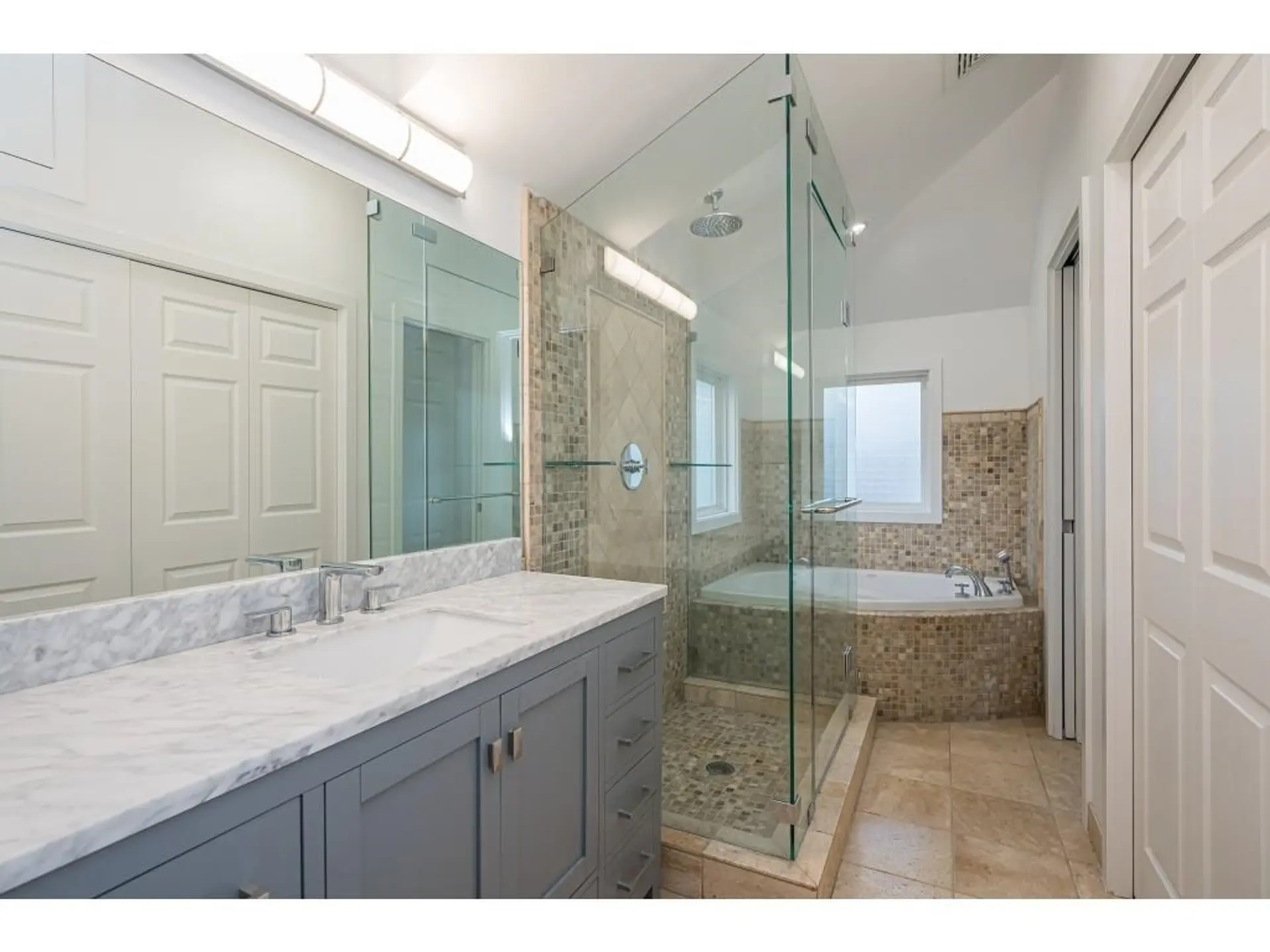 14057 66 Avenue - Image 2