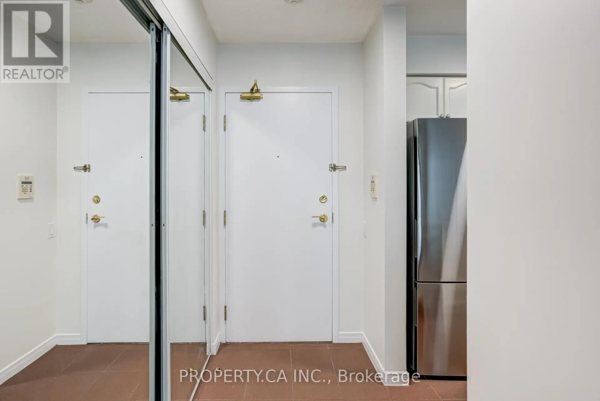 #2309 8 HILLCREST AVENUE - Image 4