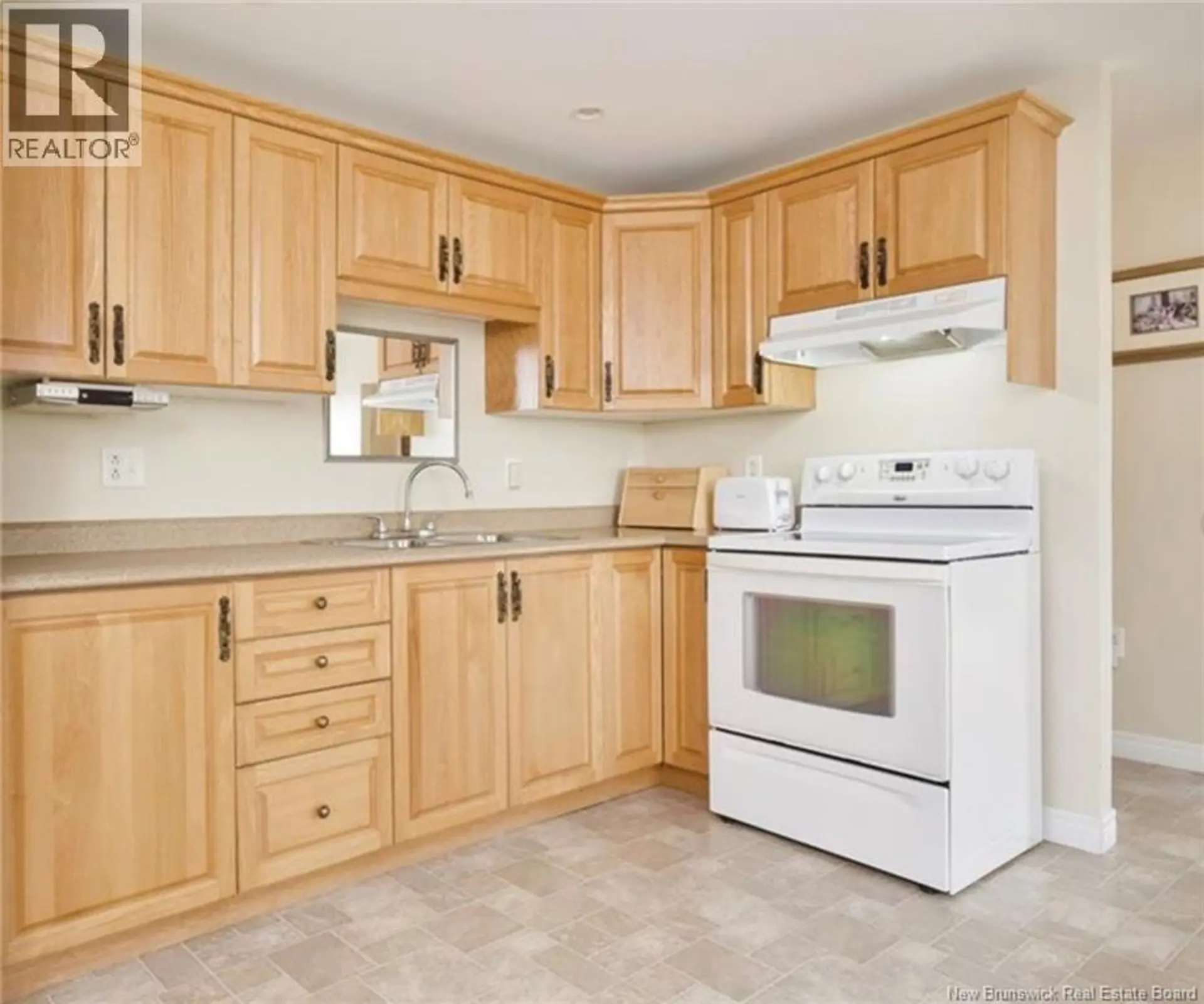67 Rue Carleton - Image 2