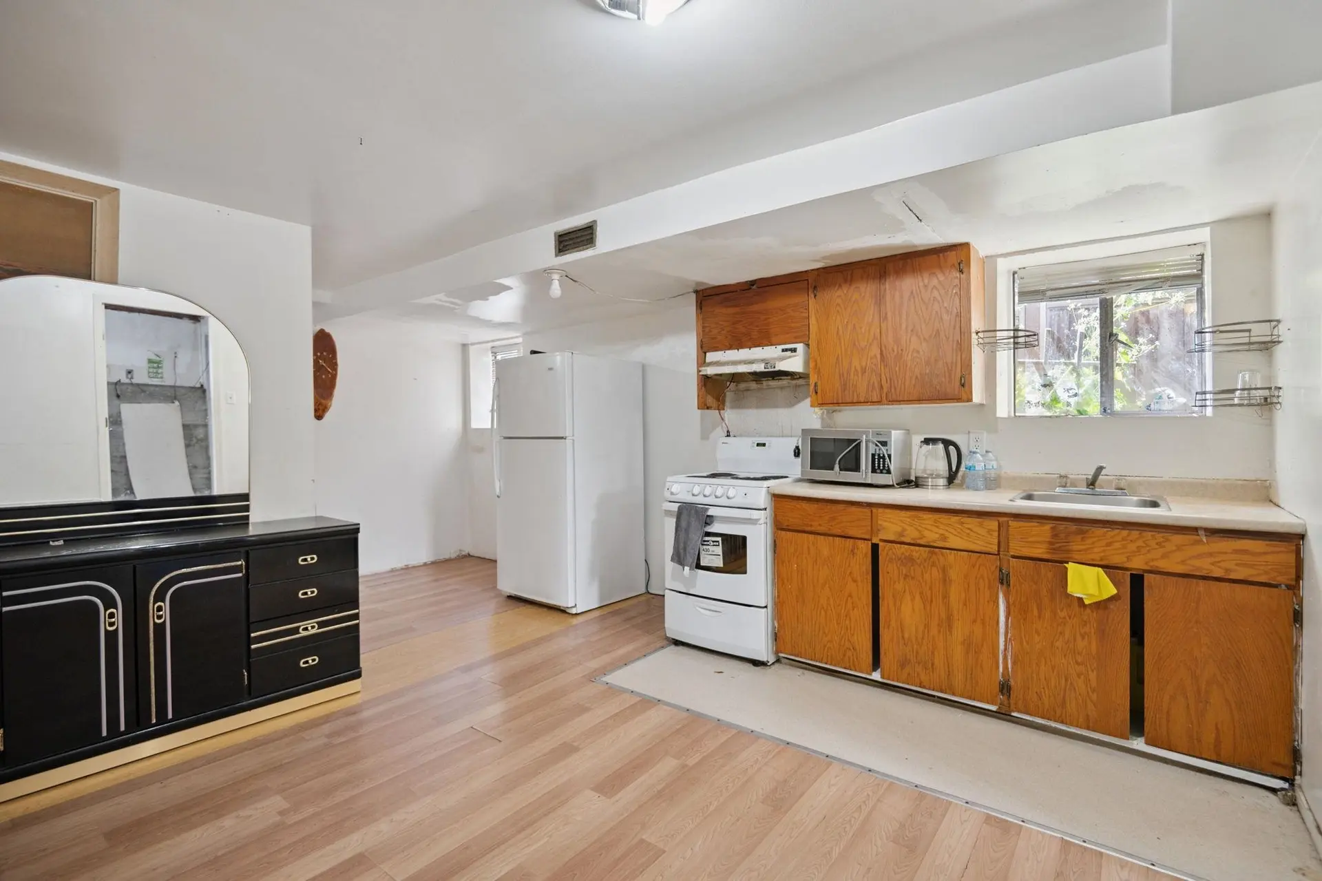 4587 Knight Street - Image 4
