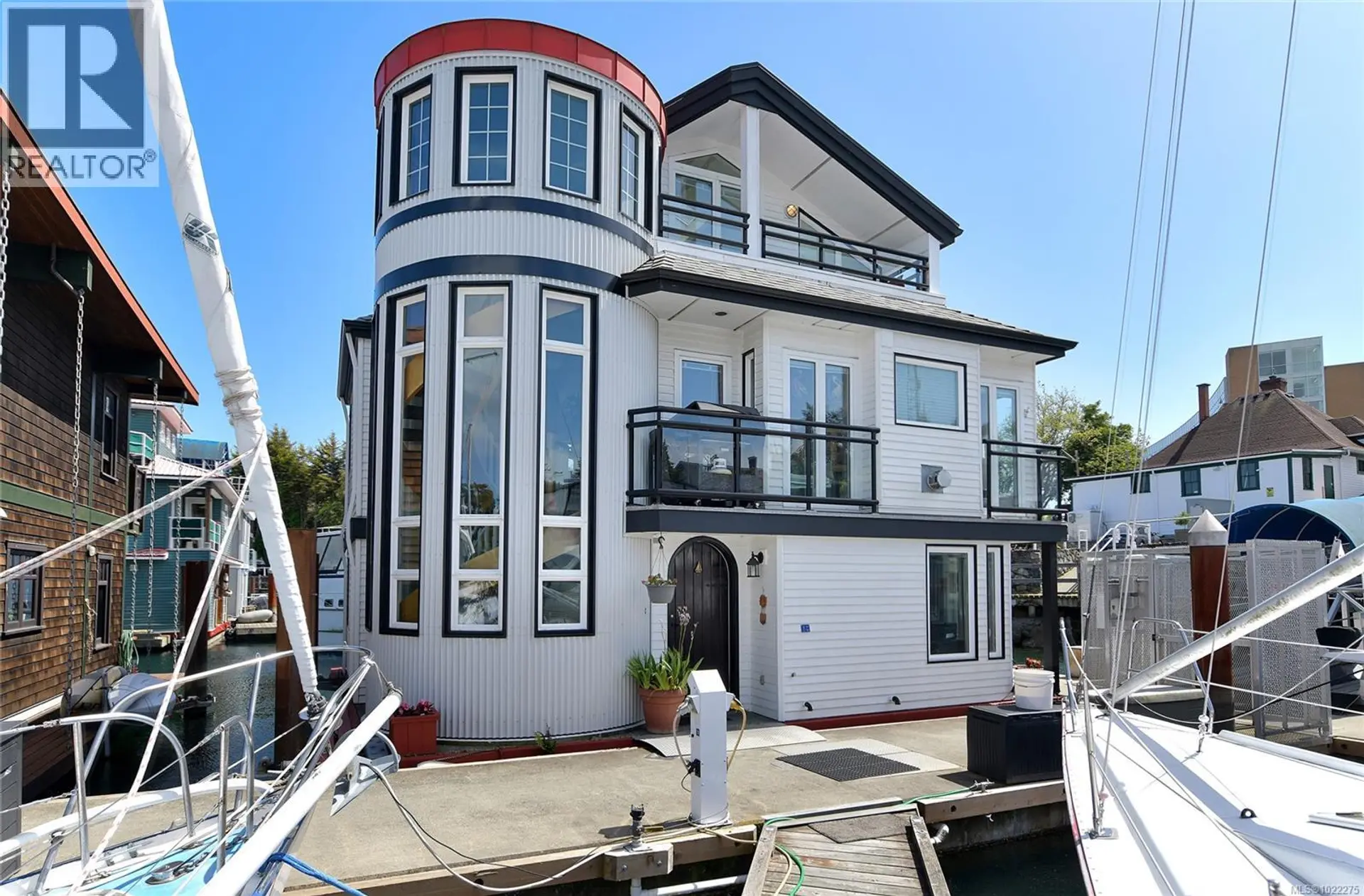 Property at #27 453 Head St, Esquimalt, BC