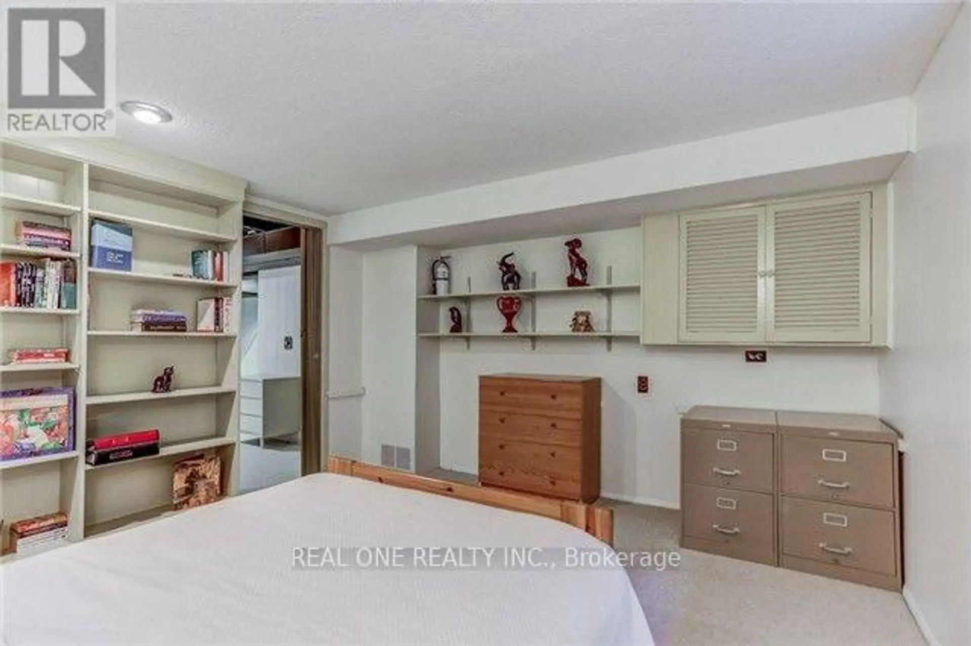 1268 LORNE PARK ROAD - Image 17