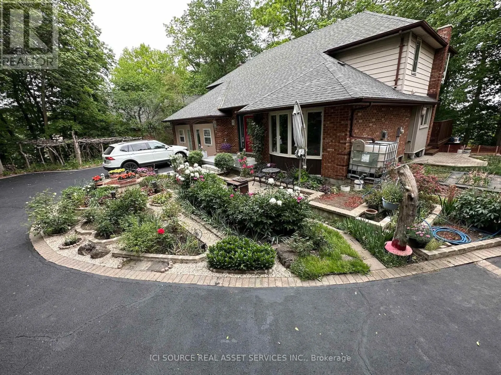 350 SARNIA ROAD - Image 1