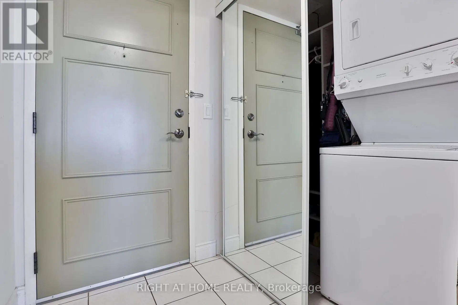 #707 3 MARINE PARADE DRIVE - Image 10