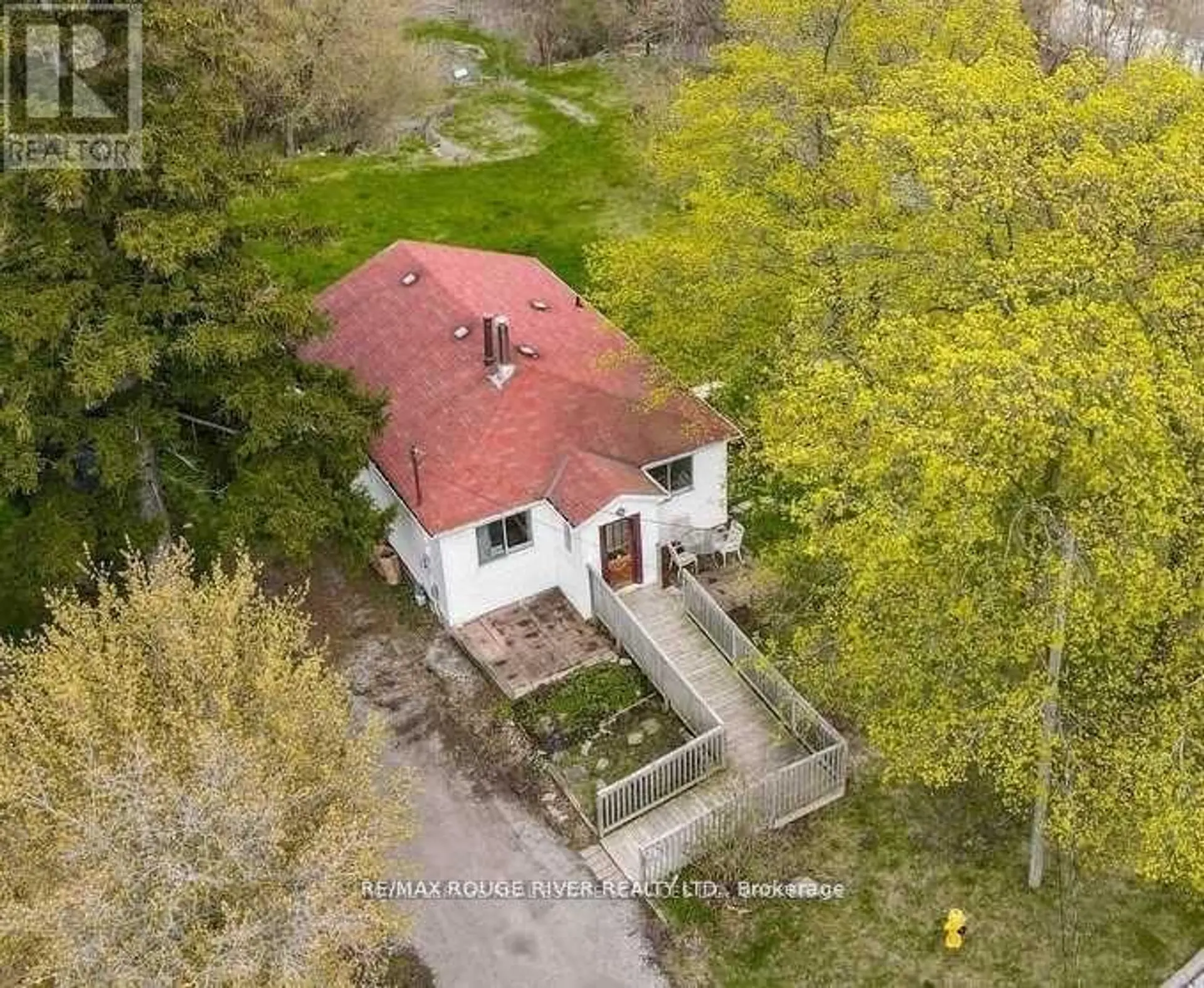 1725 SPRUCE HILL ROAD - Image 1