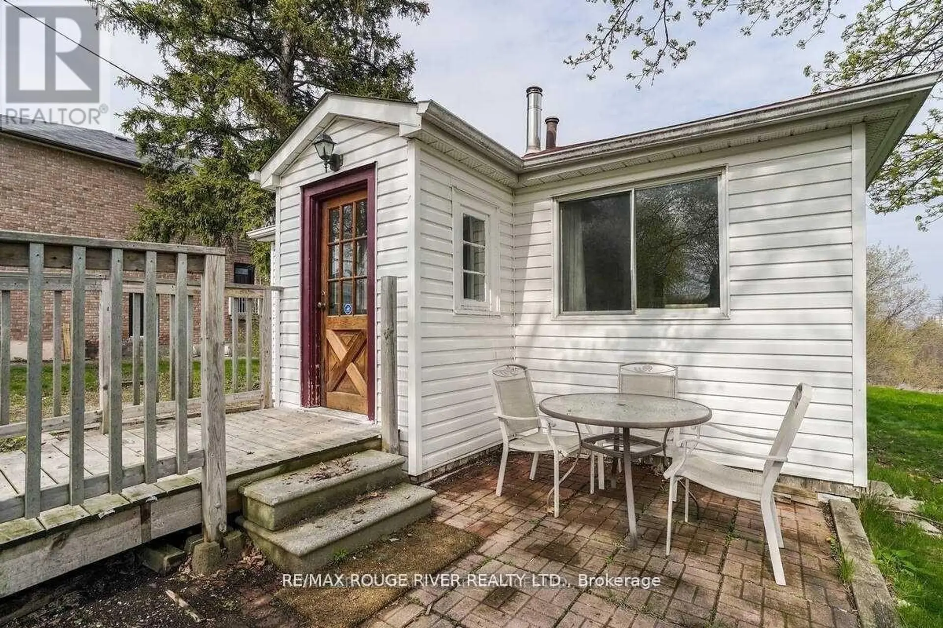1725 SPRUCE HILL ROAD - Image 3