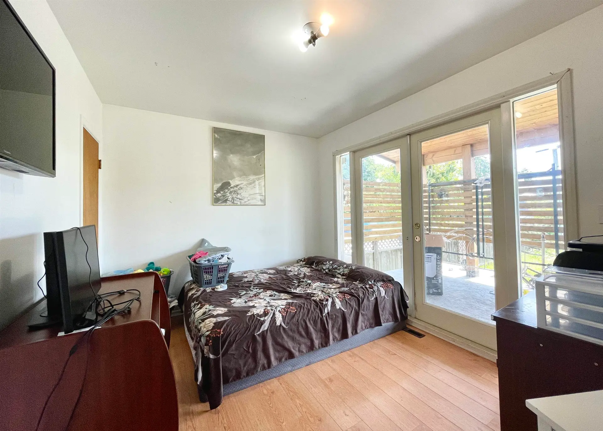 5693 Dolphin Street - Image 8