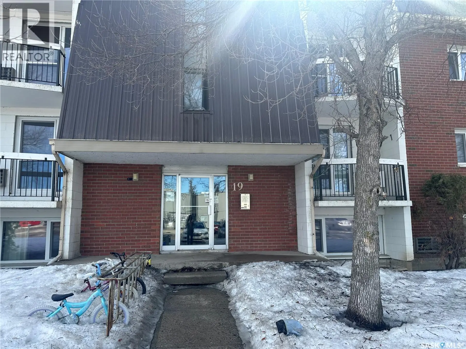 #12 19 CENTENNIAL STREET - Image 1