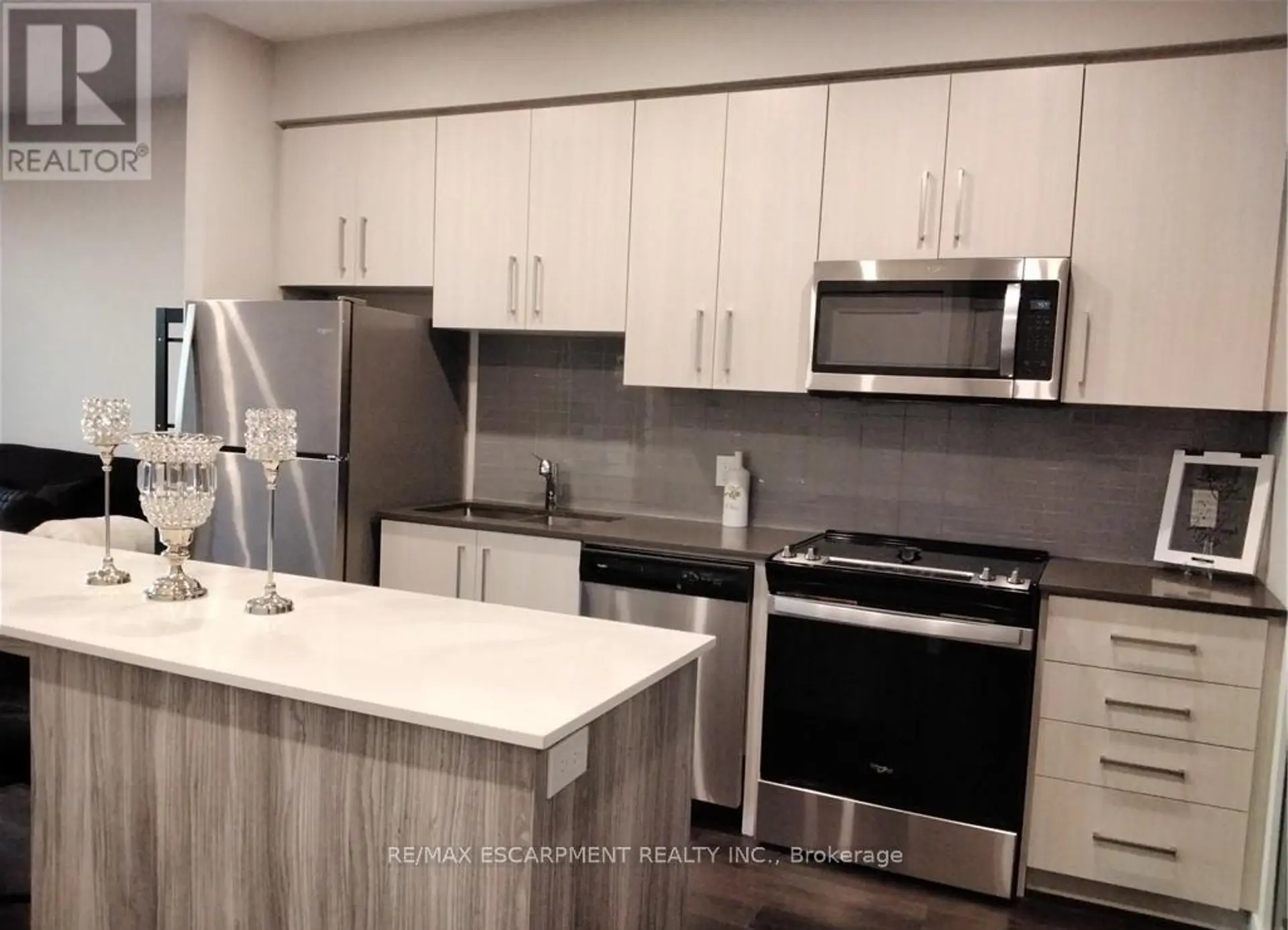 #2304 15 QUEEN STREET S - Image 3