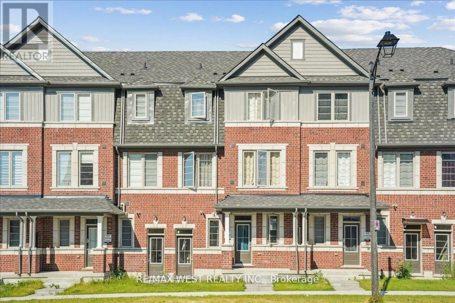 115 AIR DANCER CRESCENT - Image 1