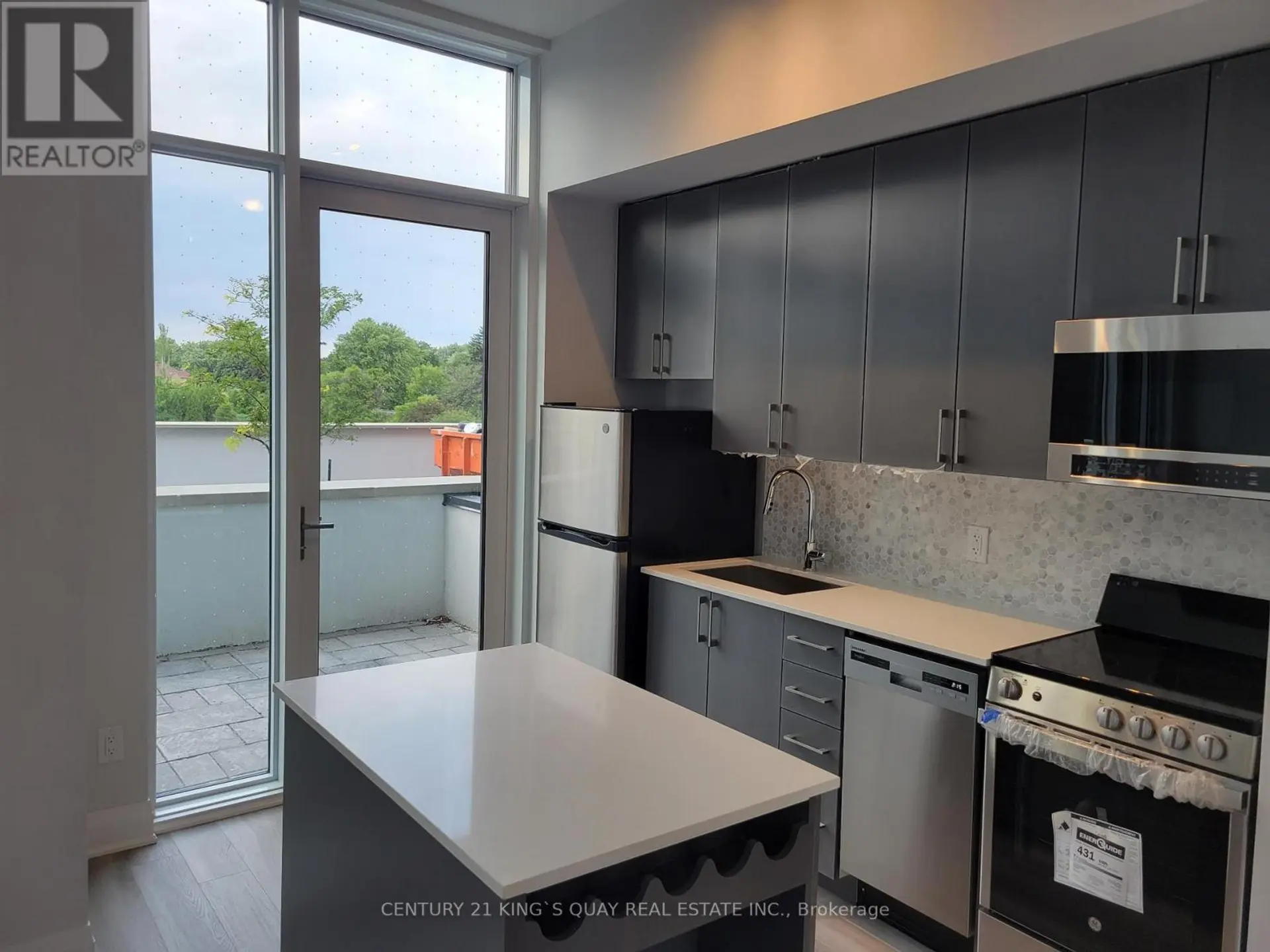 #106 3220 SHEPPARD AVENUE E - Image 9