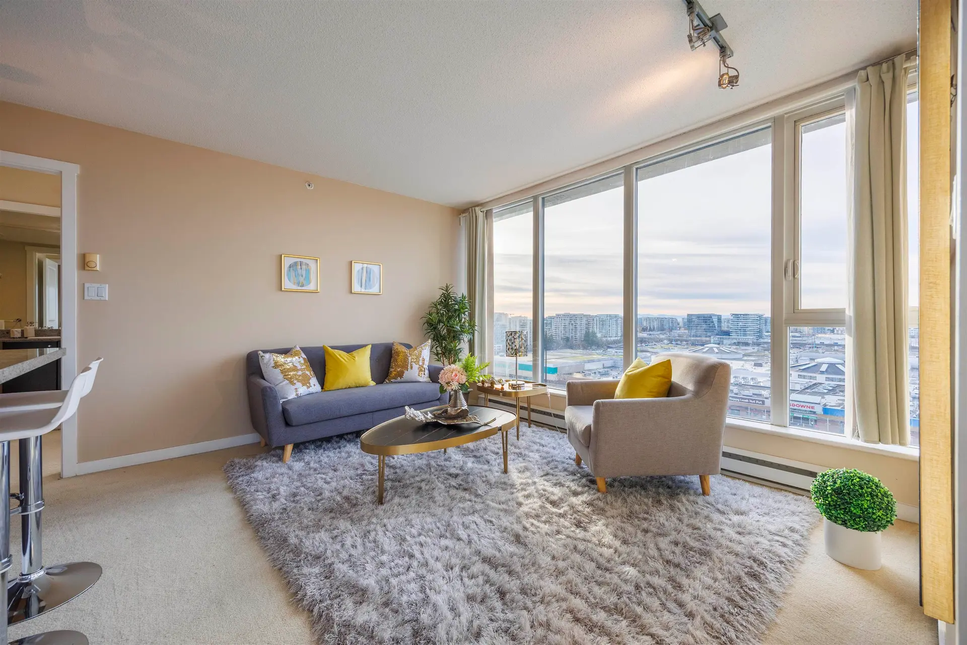#1701 5088 Kwantlen Street - Image 5