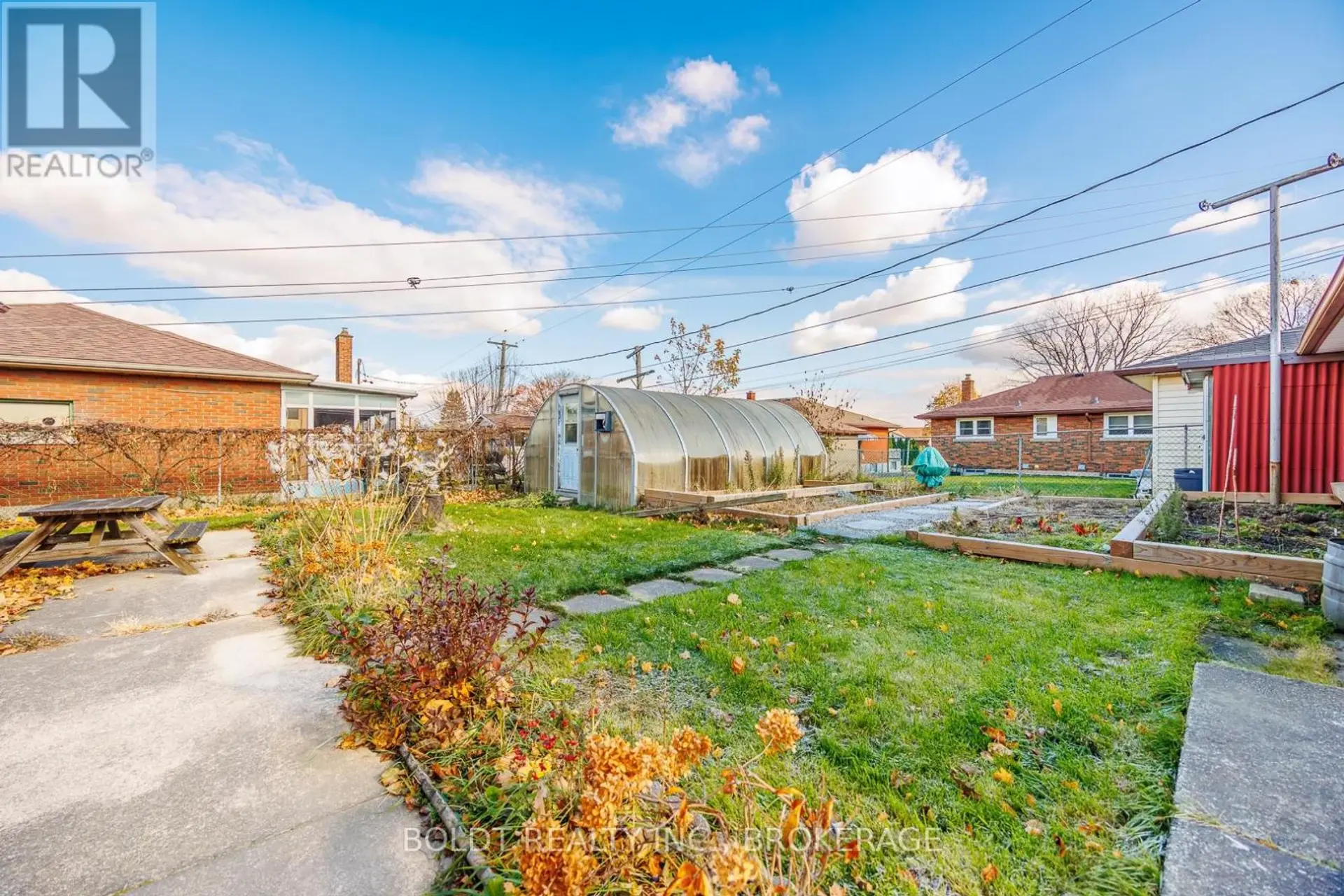 24 WINSLOW CRESCENT - Image 20