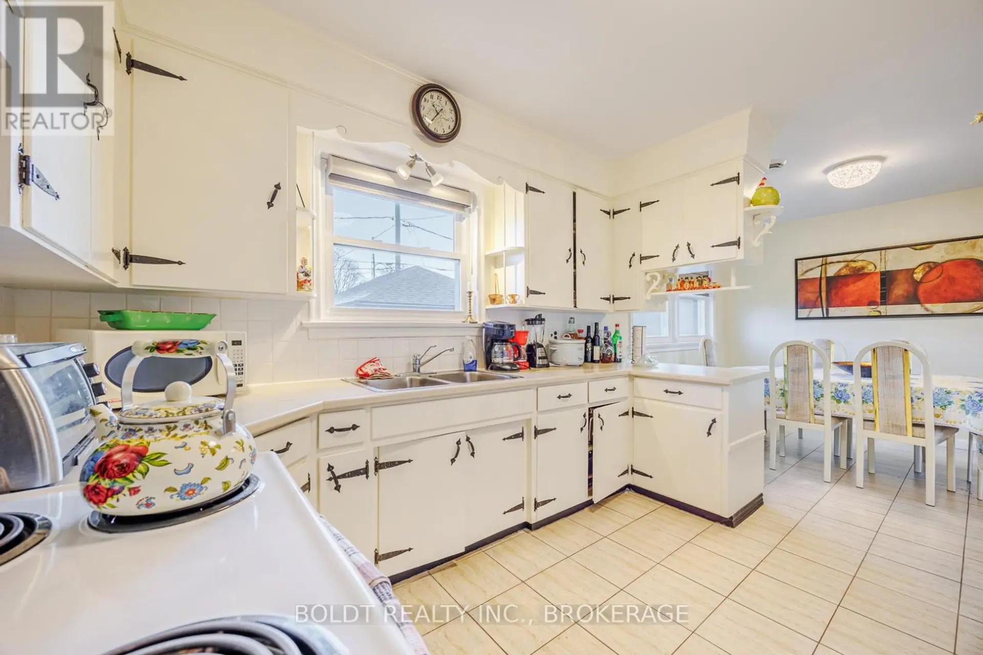 24 WINSLOW CRESCENT - Image 7