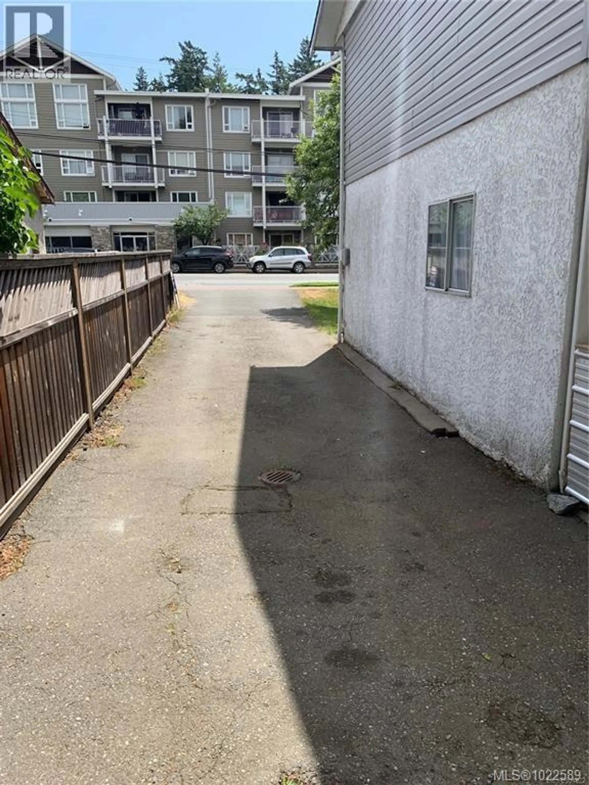 2832 Jacklin Rd - Image 6
