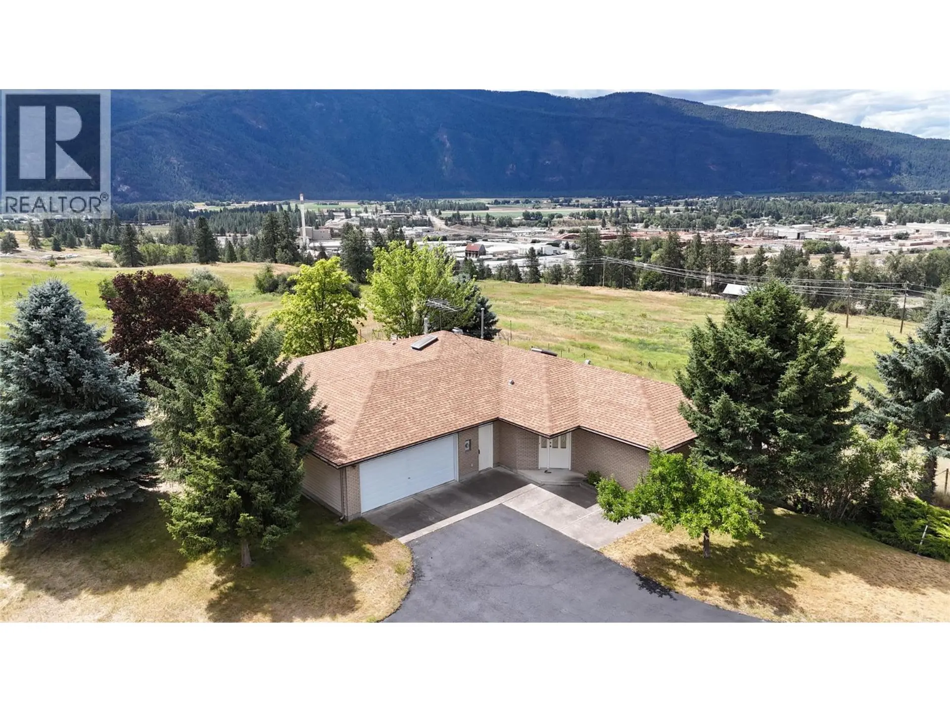 Property at 210 WINNIPEG Avenue, Grand Forks, BC