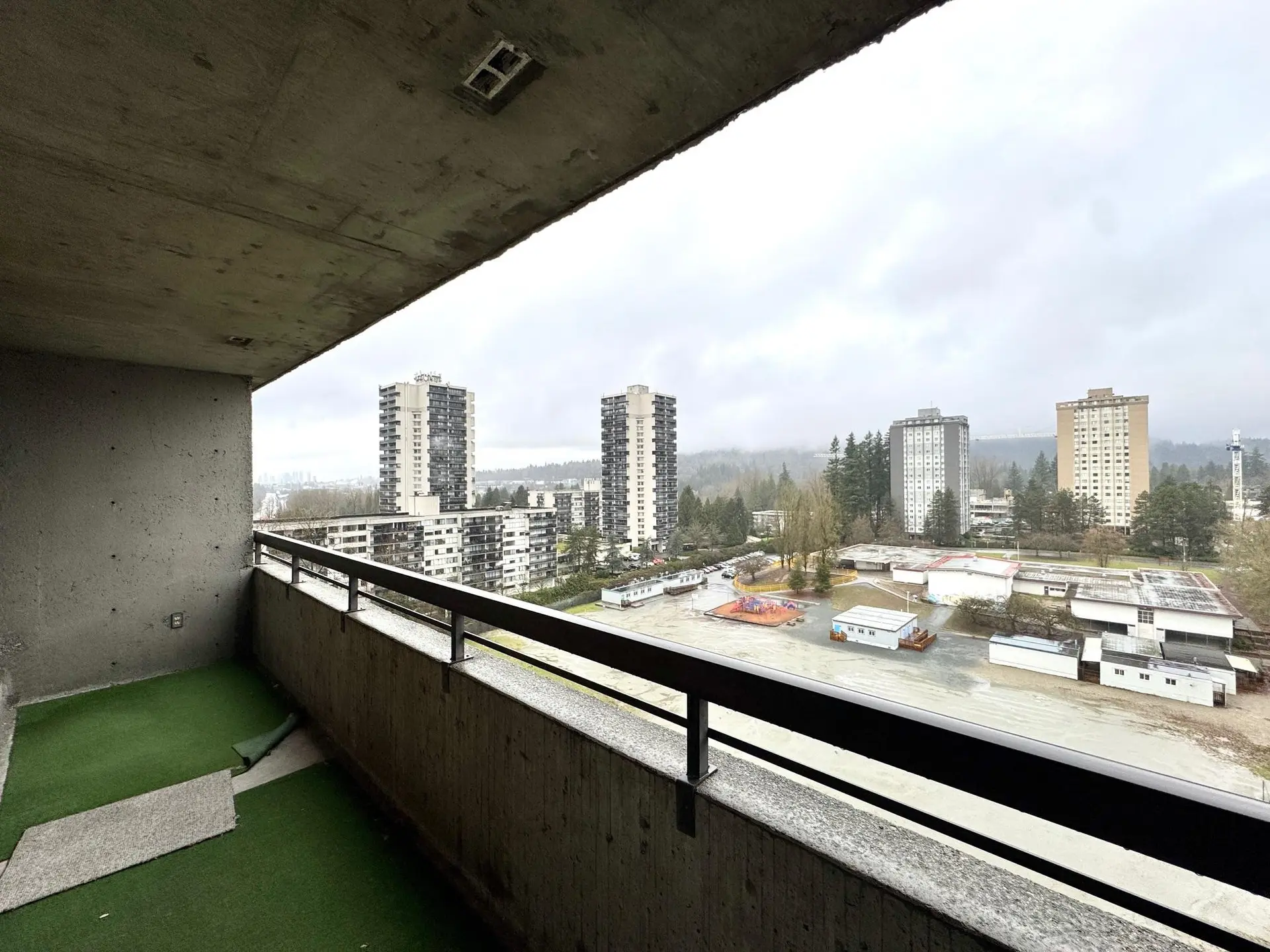 #1401 3755 Bartlett Court - Image 16