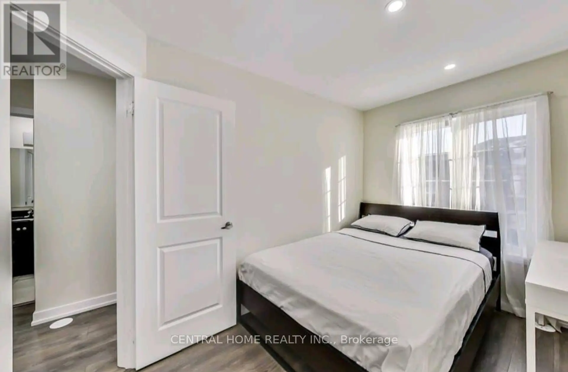 #241 2335 SHEPPARD AVENUE W - Image 7