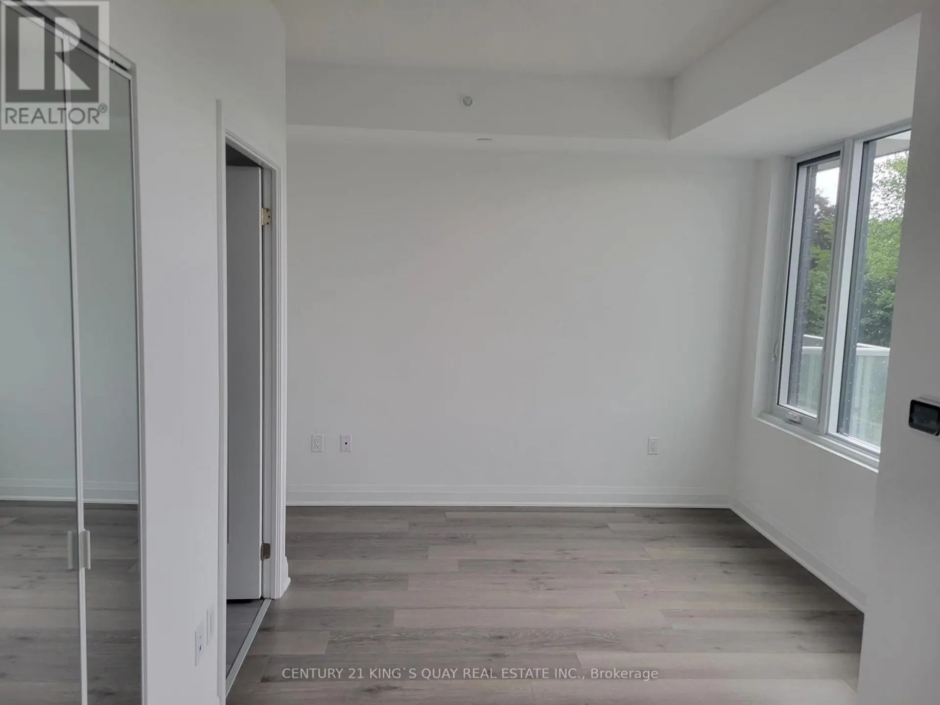 #220 3220 SHEPPARD AVENUE E - Image 4