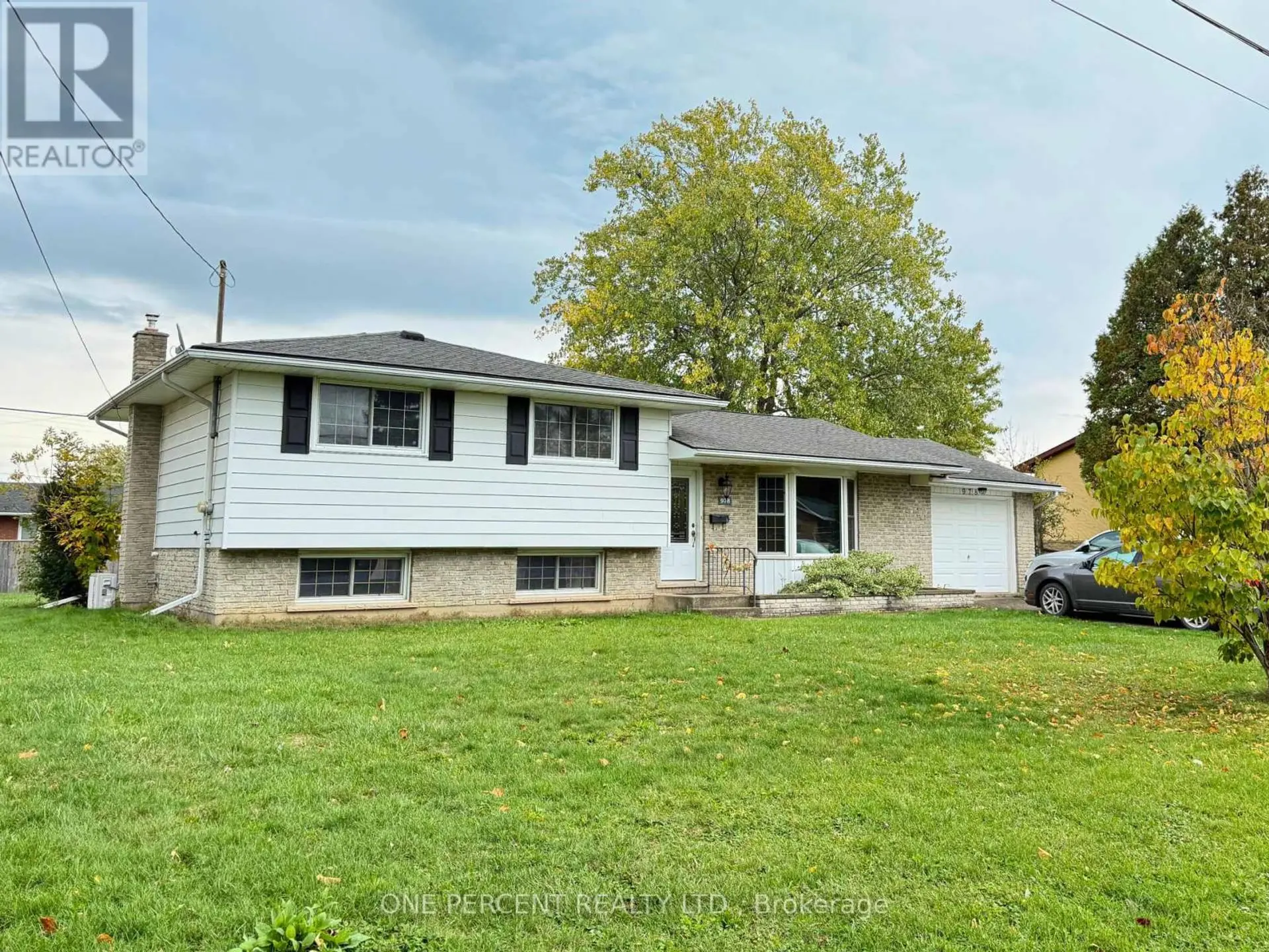 978 FERNDALE AVENUE - Image 1