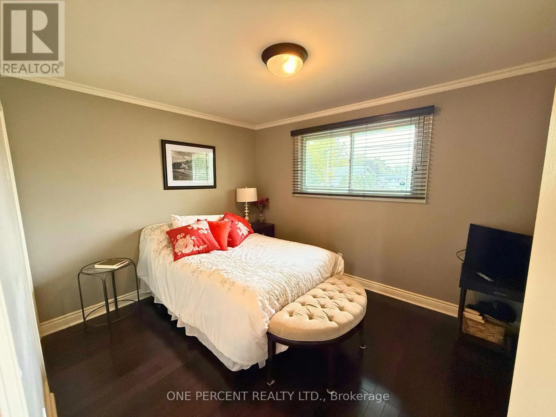 978 FERNDALE AVENUE - Image 9