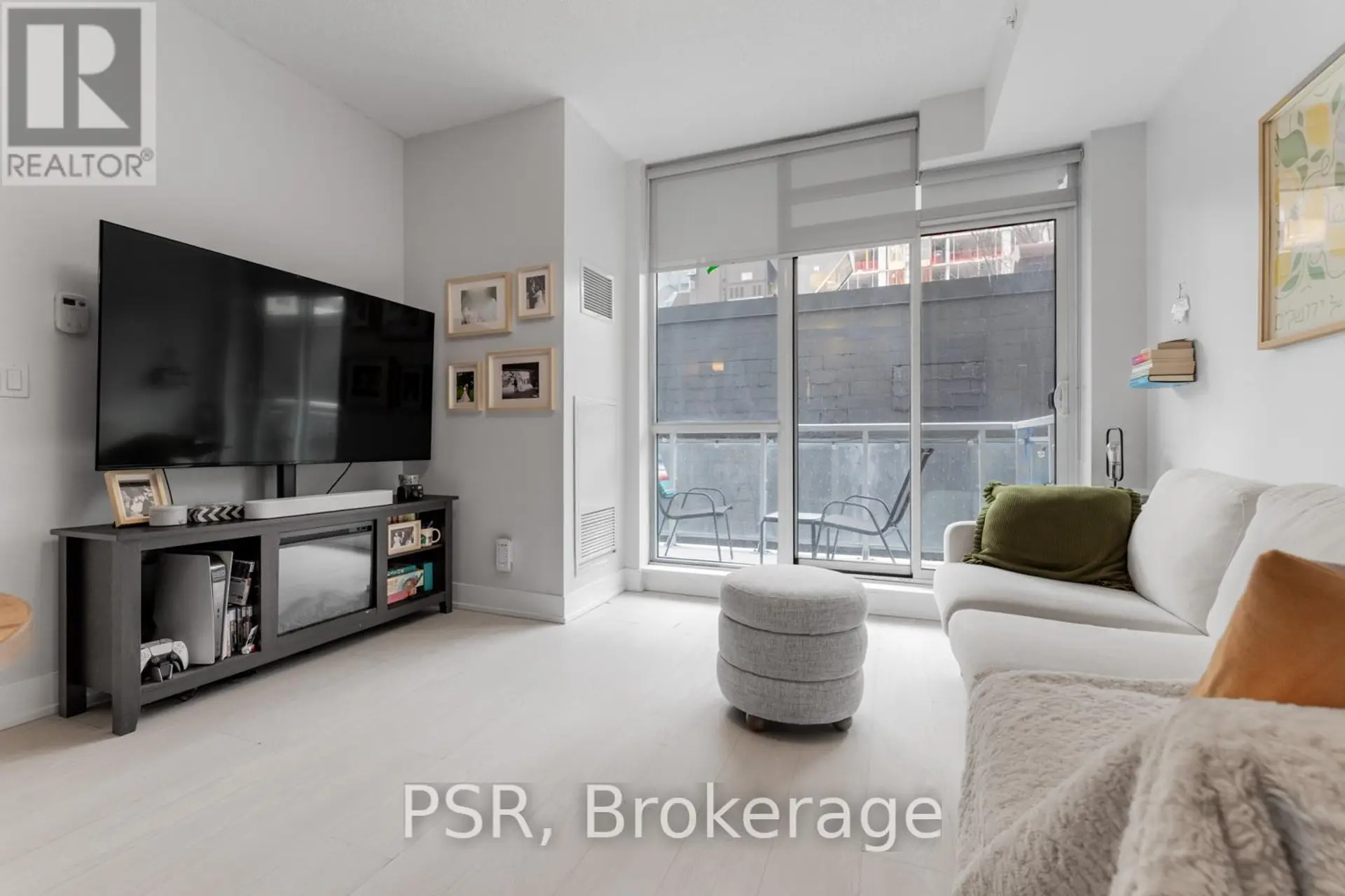 #202 68 MERTON STREET - Image 3