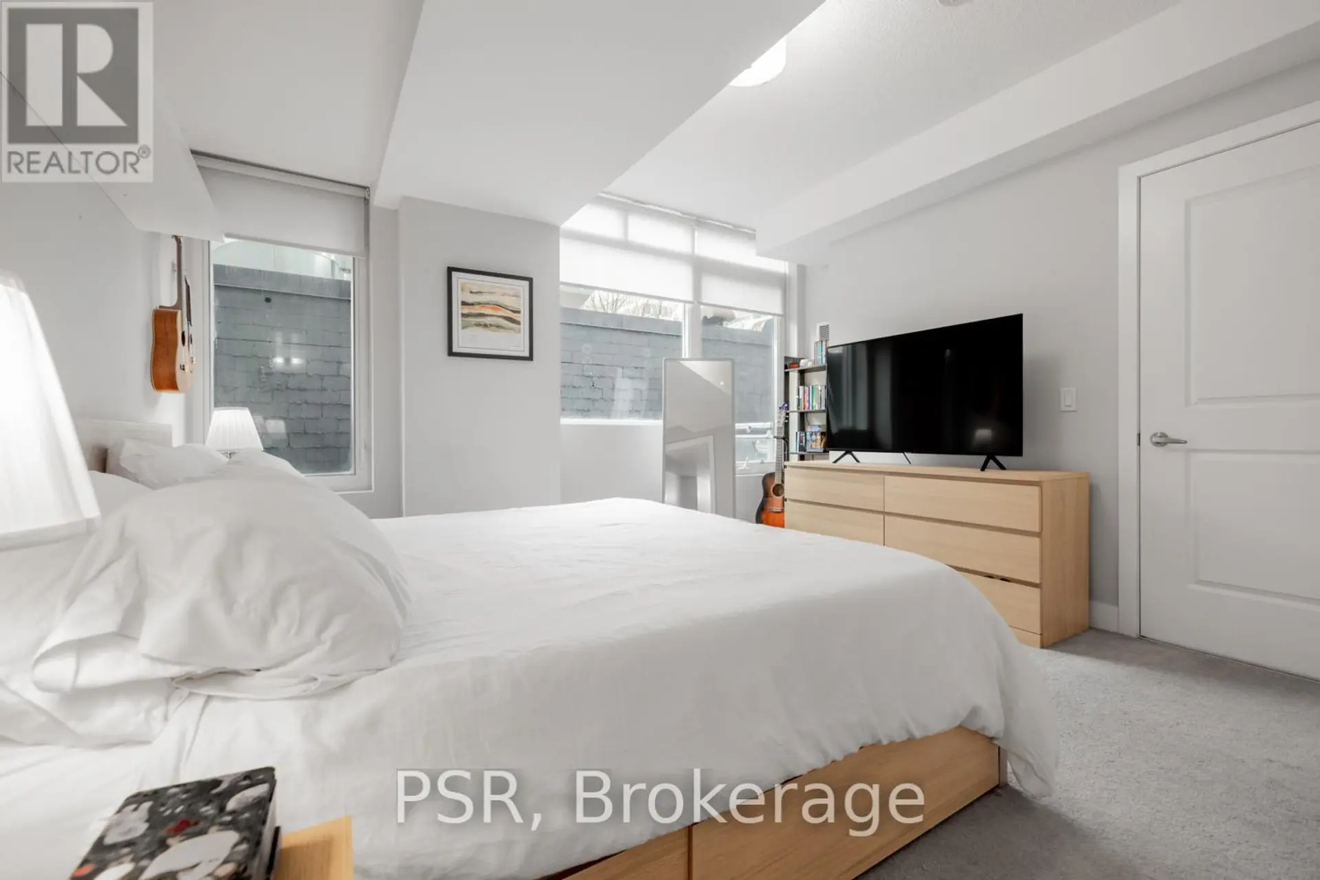 #202 68 MERTON STREET - Image 9