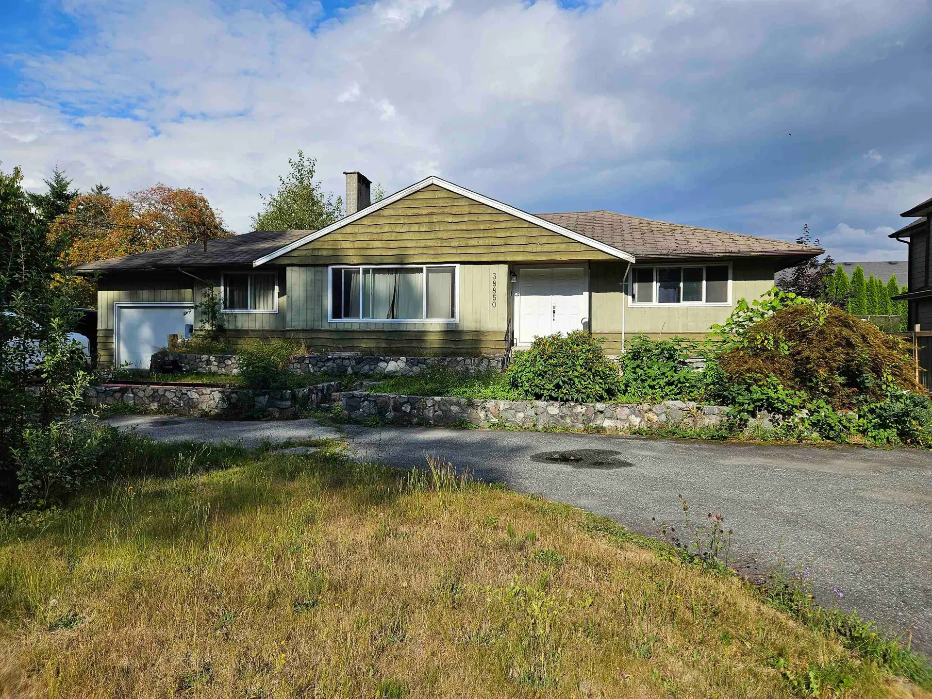 38850 Buckley Avenue - Image 2