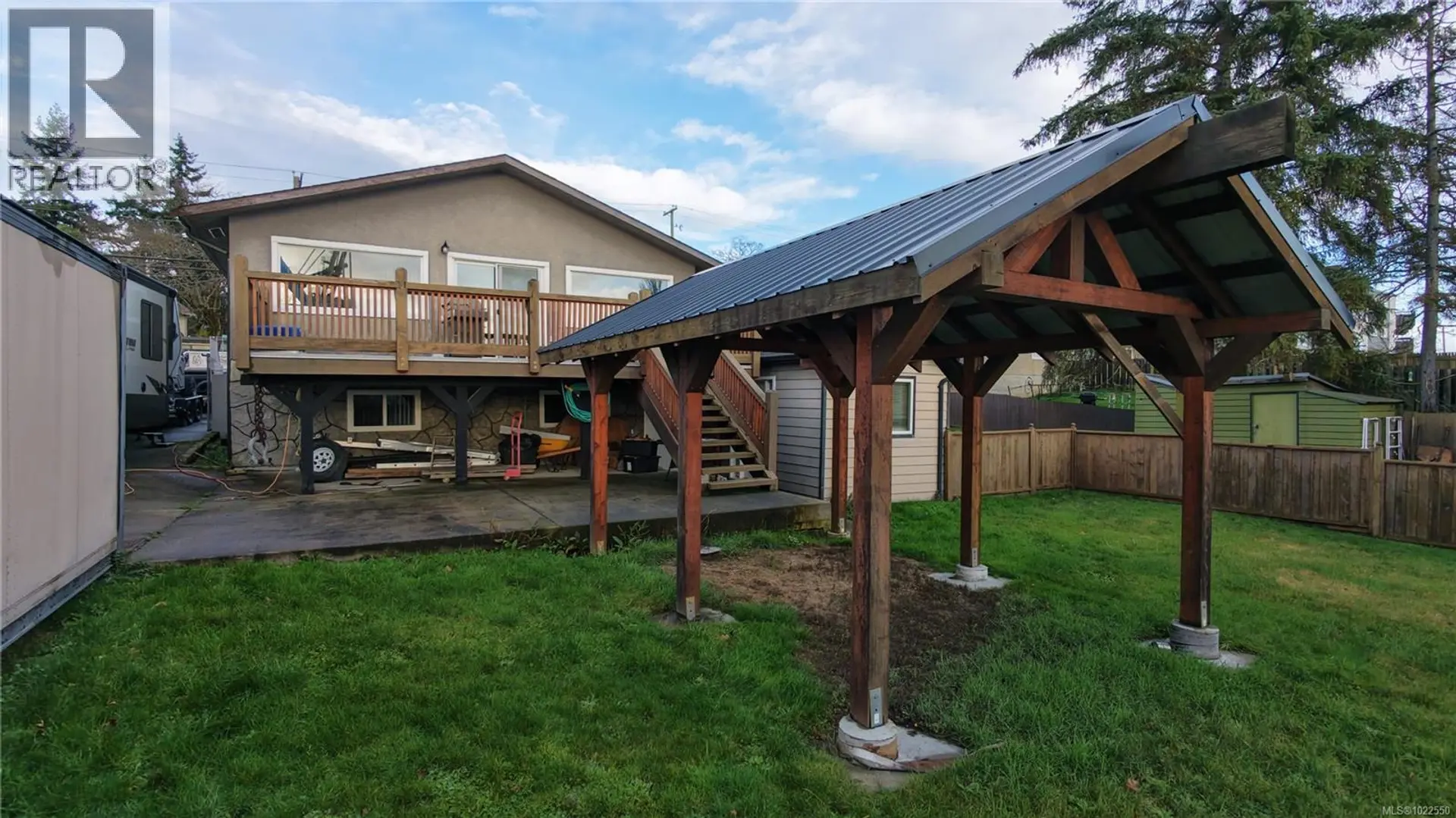 Property at 847 Admirals Rd, Esquimalt, BC