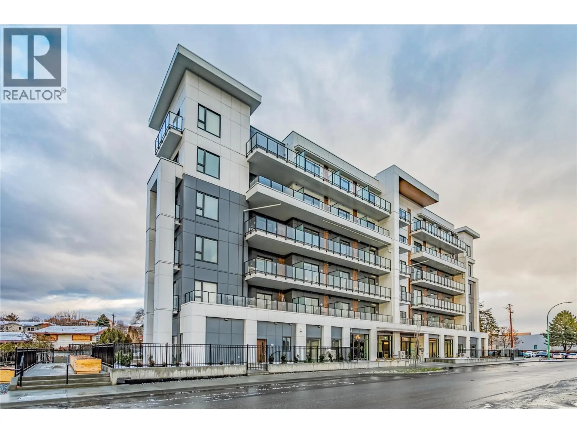 Property at #305 1380 Pridham Avenue, Kelowna, BC