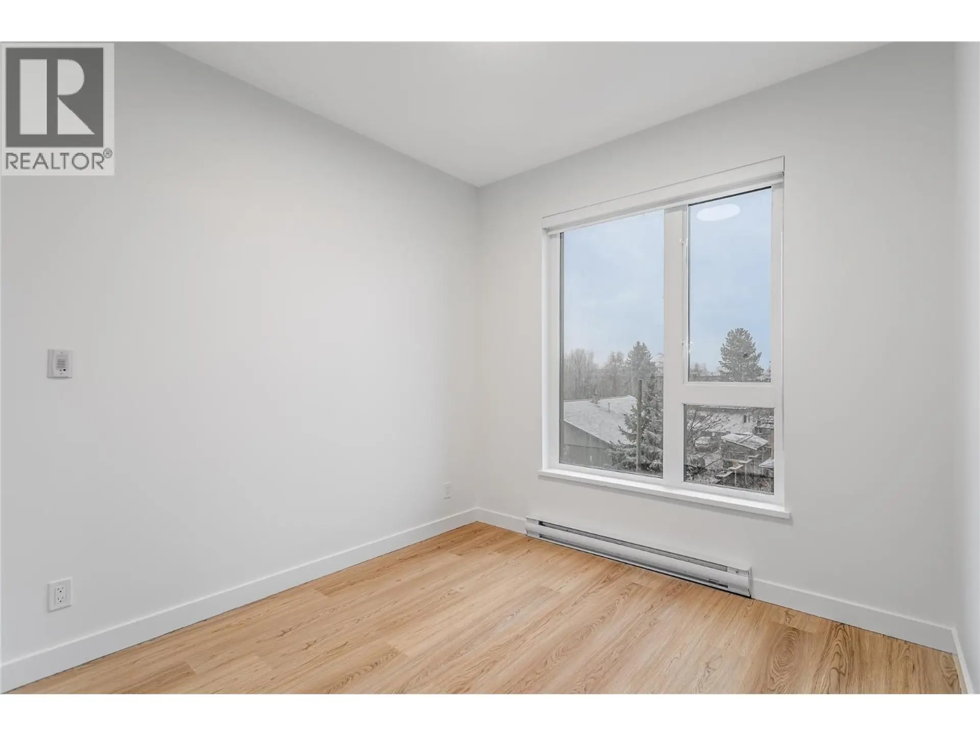 #305 1380 Pridham Avenue - Image 8