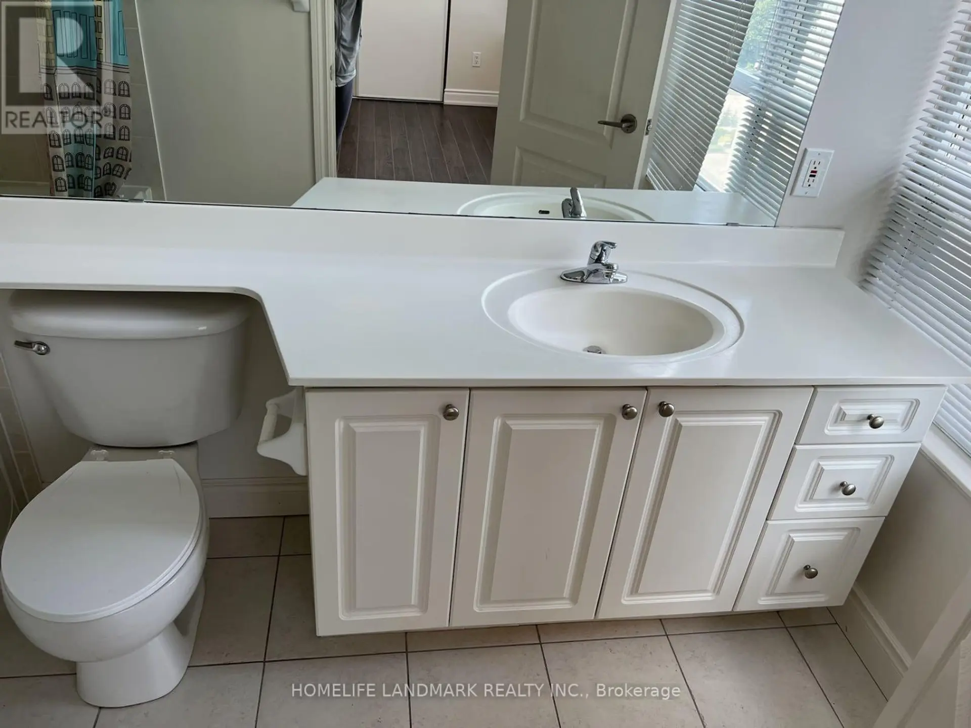 #1209 60 BRIAN HARRISON WAY - Image 9
