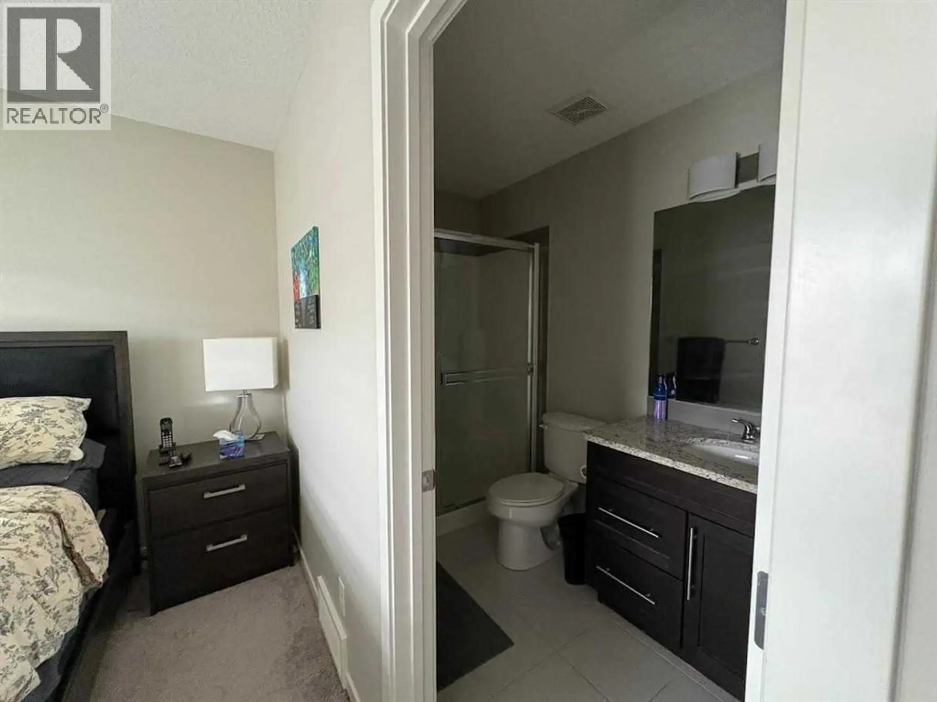 202 EVANSRIDGE PARK NW - Image 14