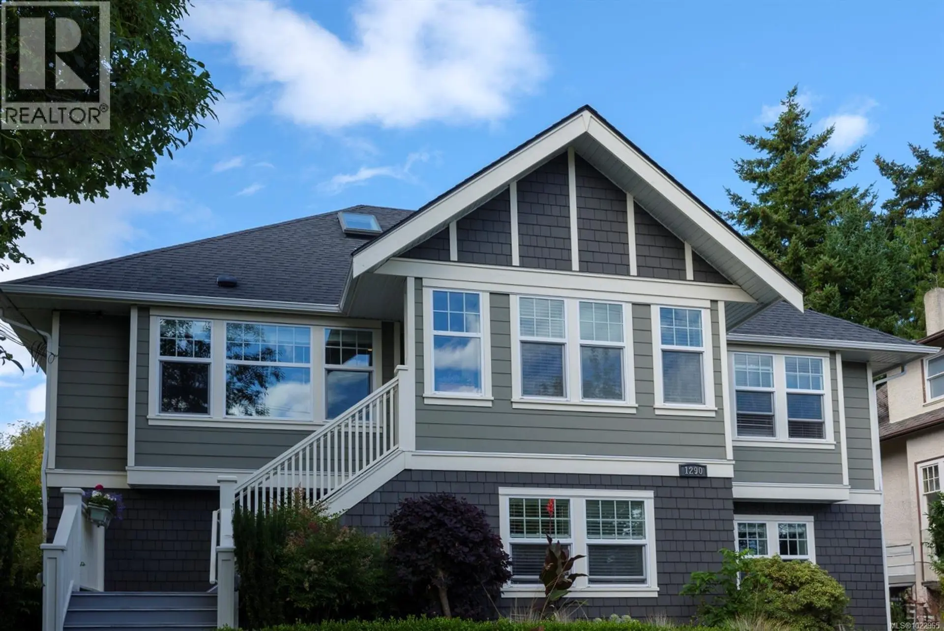 Property at #3 1290 Richardson St, Victoria, BC