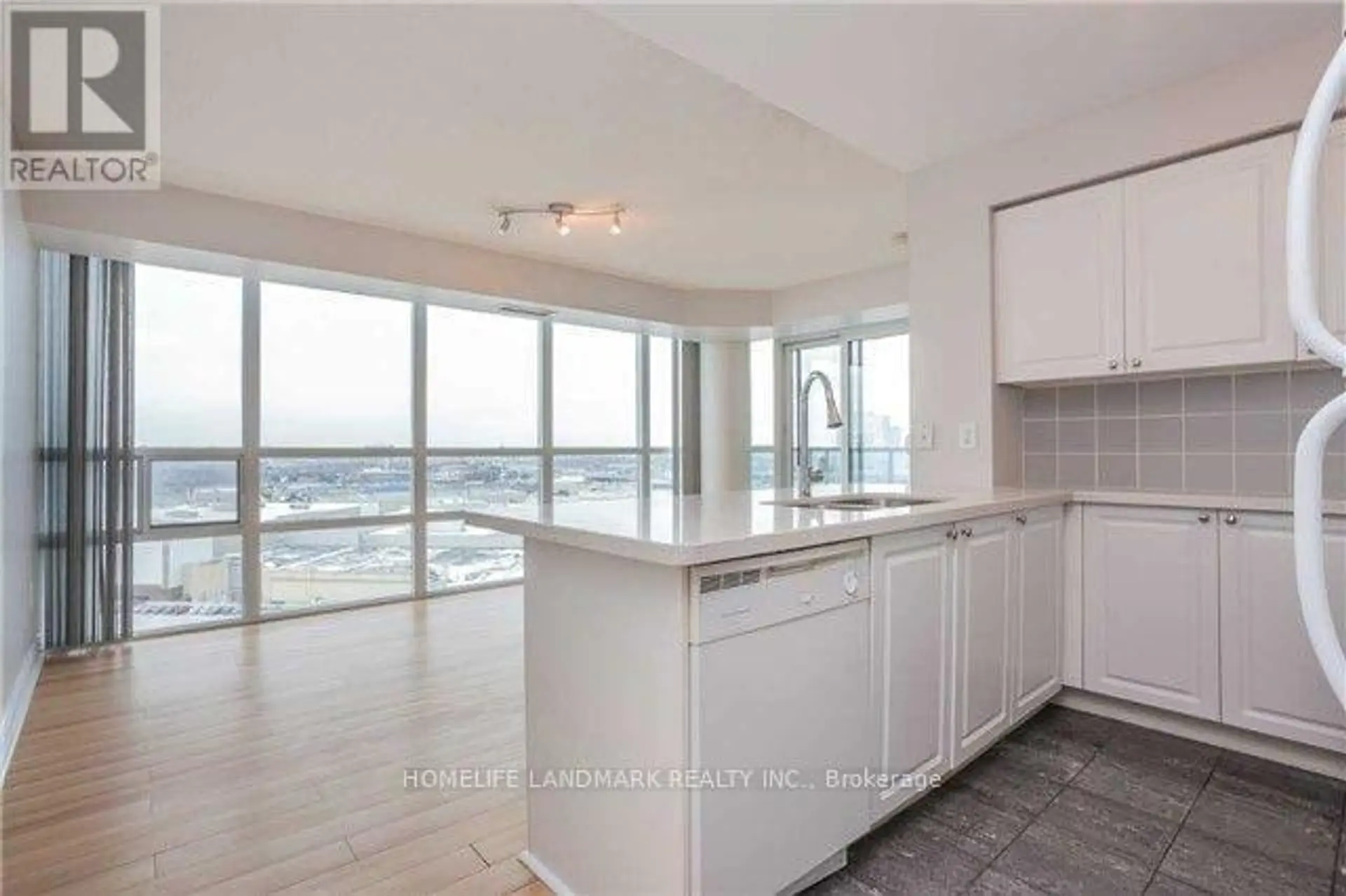 #1404 50 BRIAN HARRISON WAY - Image 2