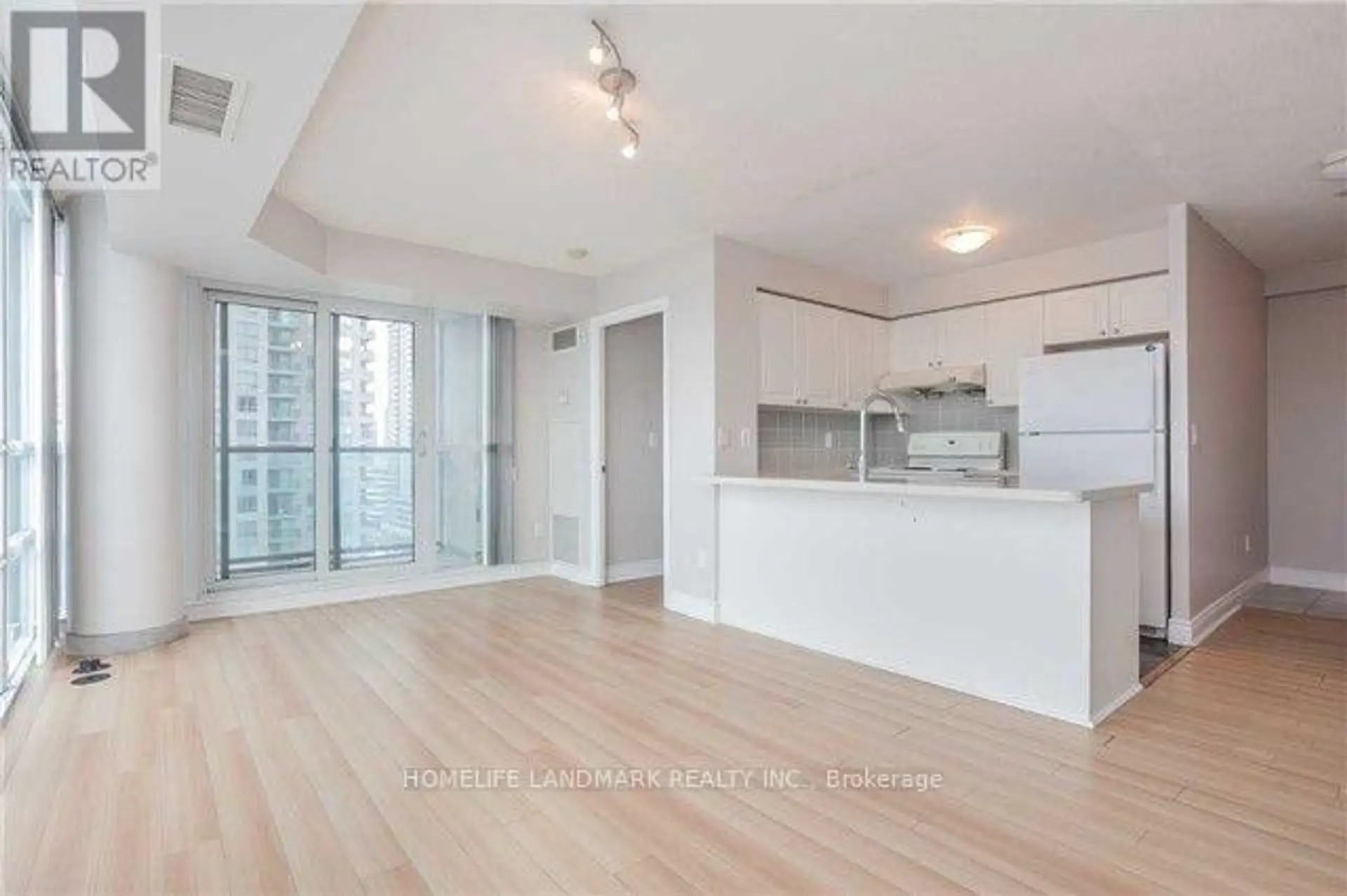 #1404 50 BRIAN HARRISON WAY - Image 5