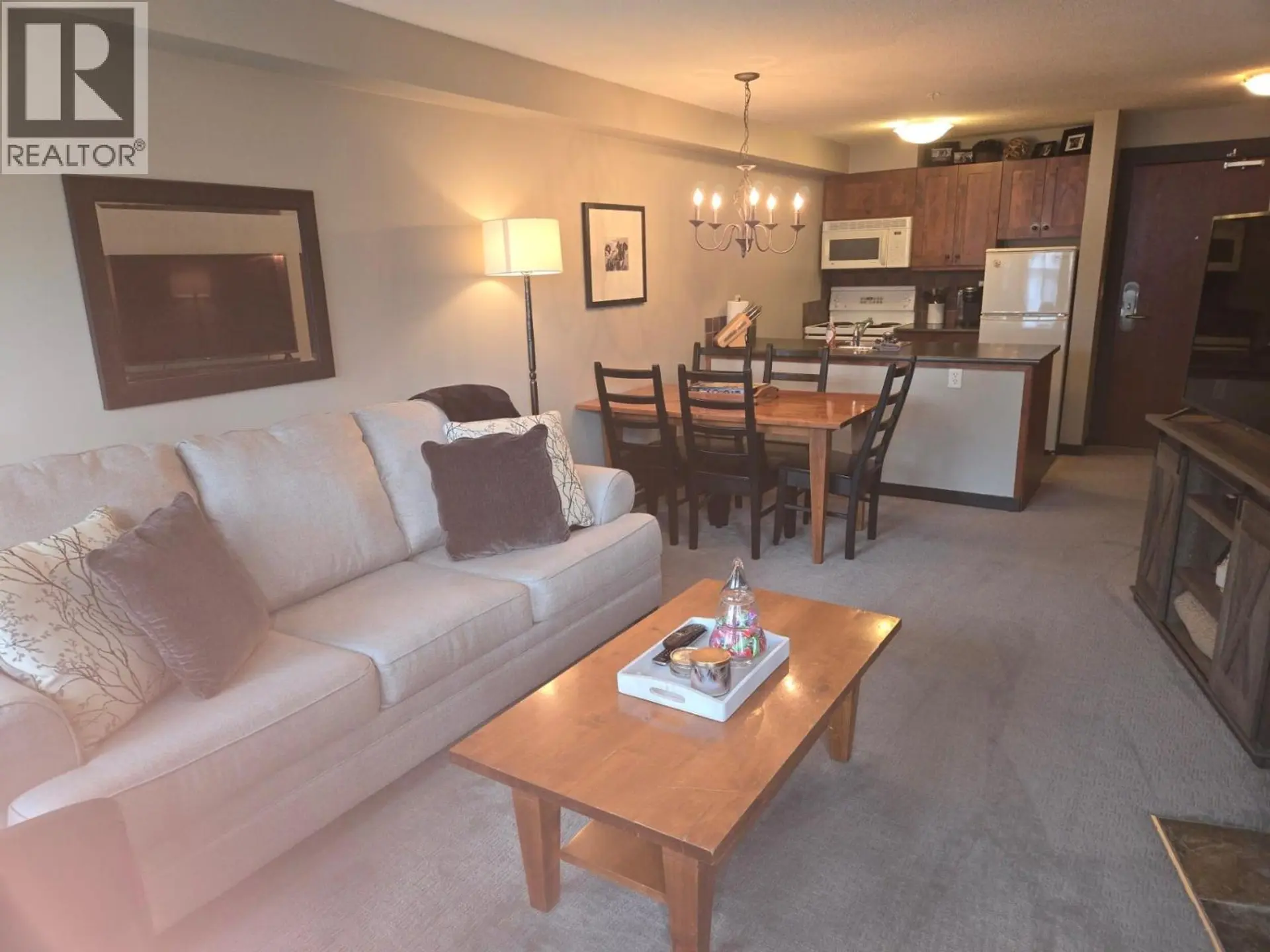 #303 2070 Summit Drive - Image 3