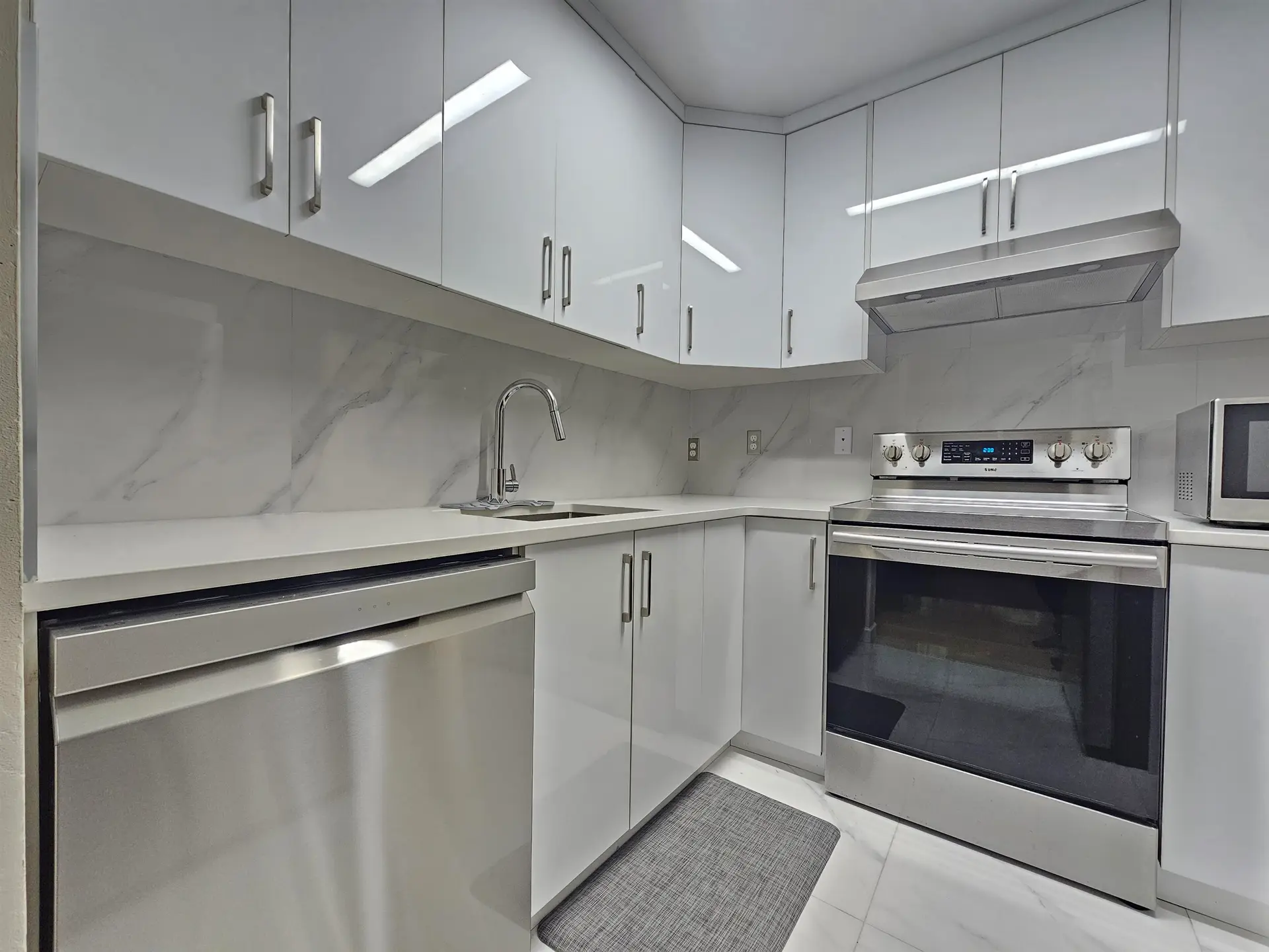 #201 3680 Rae Avenue - Image 4