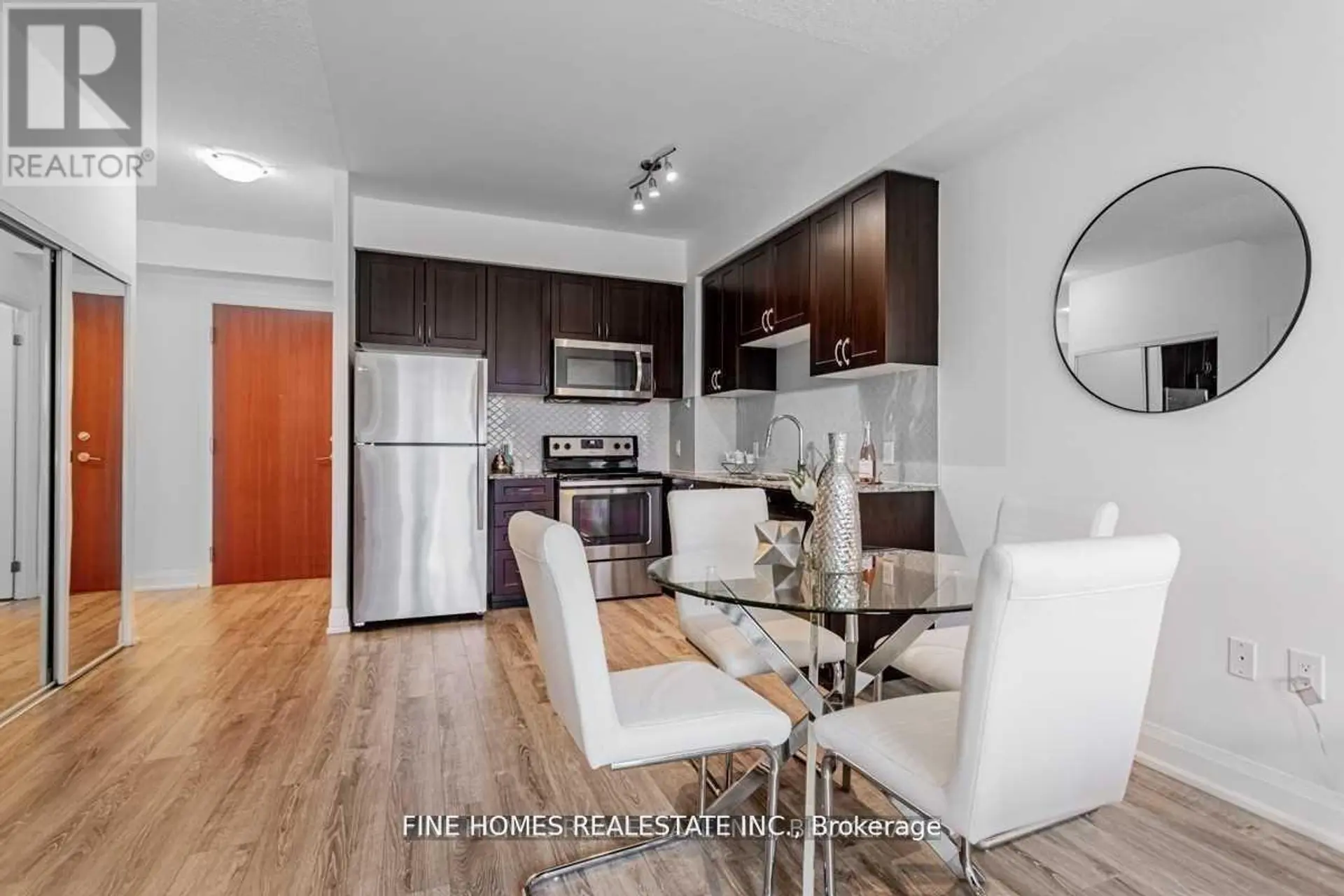 #514 2800 KEELE STREET - Image 4